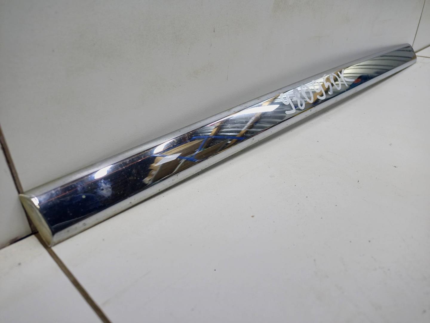 Накладка двери задней левой