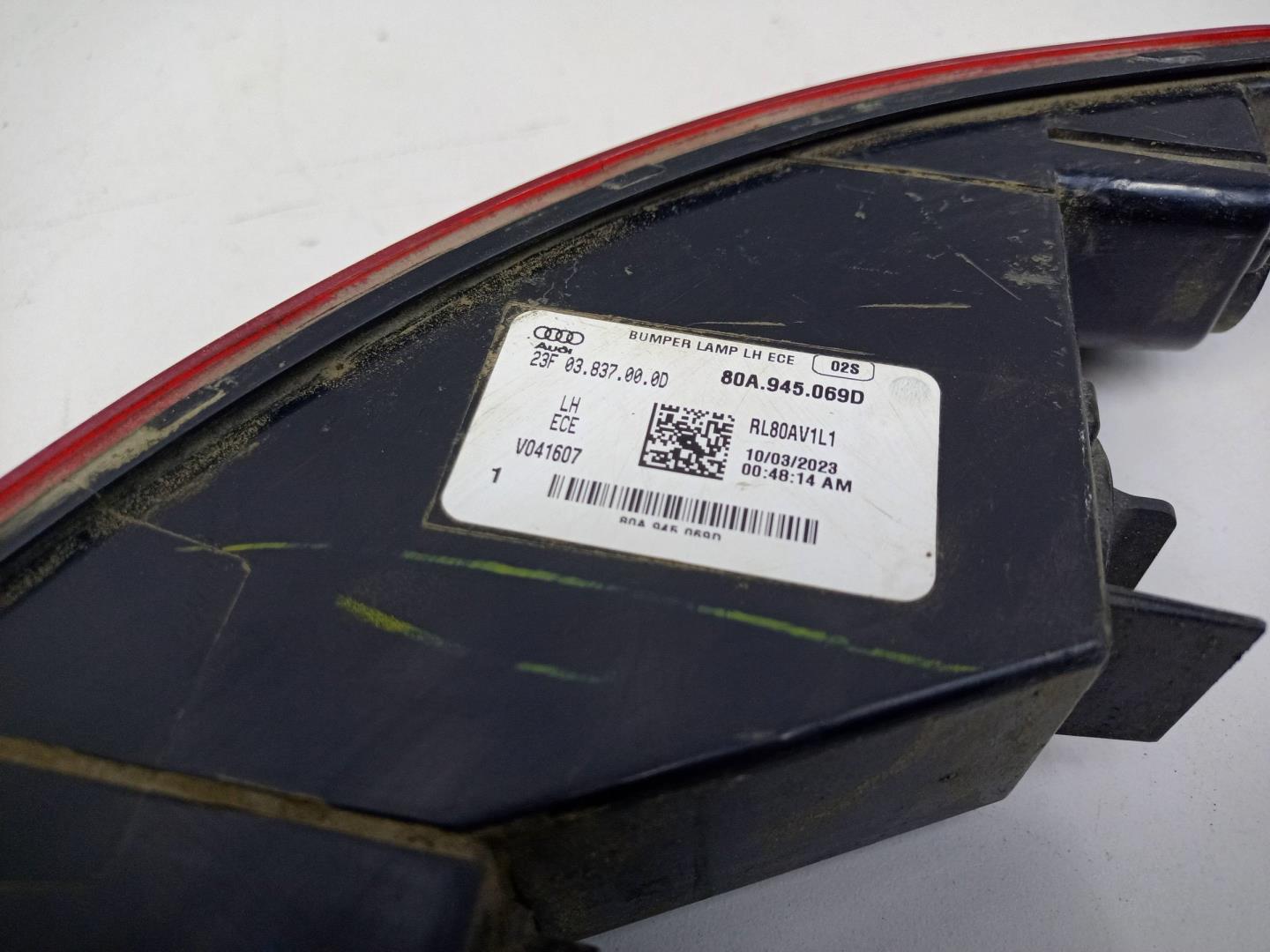 Фонарь задний в бампер левый