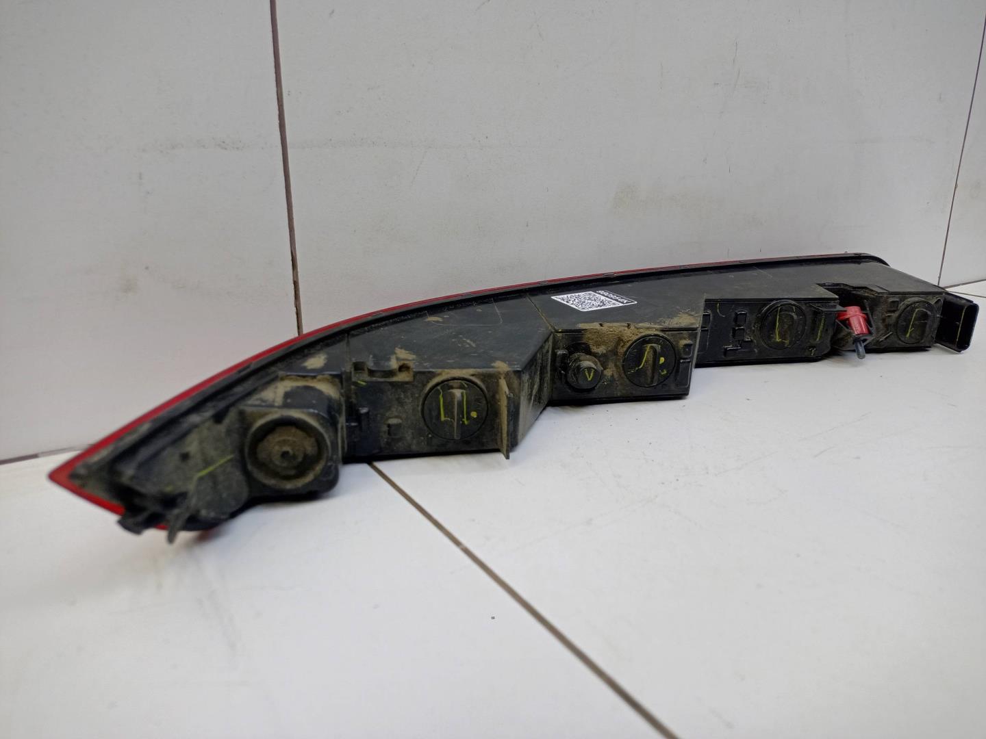 Фонарь задний в бампер левый