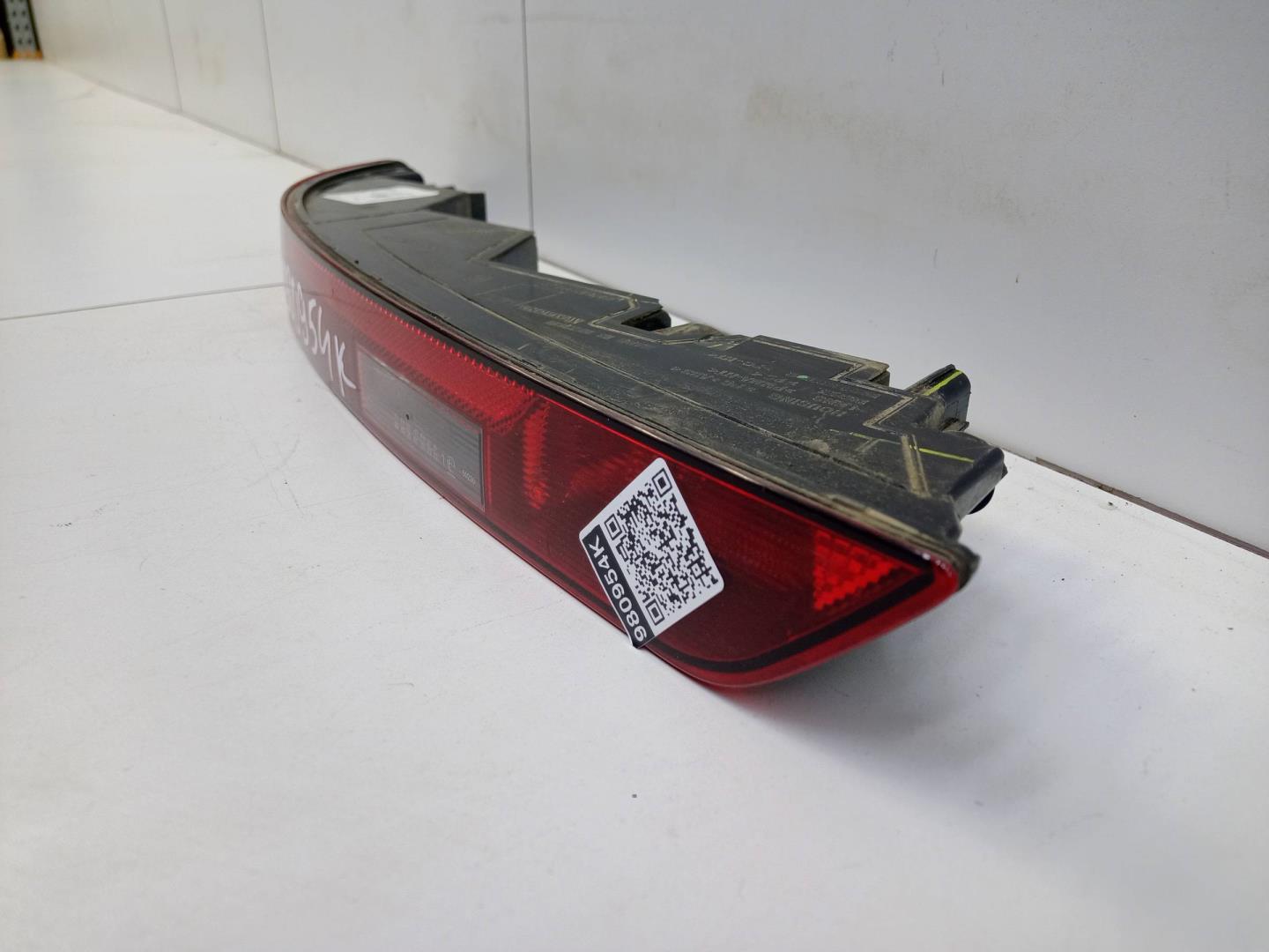 Фонарь задний в бампер левый