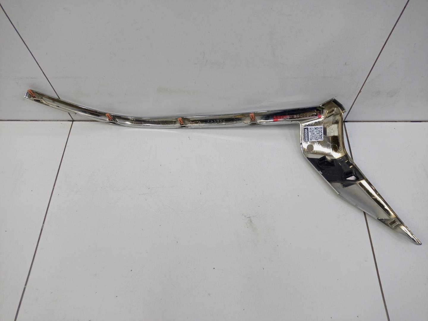 Молдинг фары левой