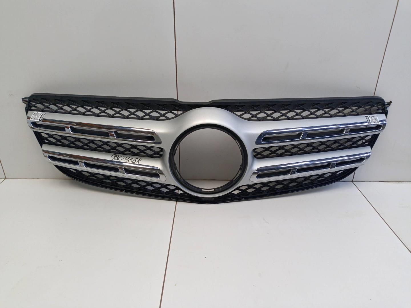 Решетка радиатора