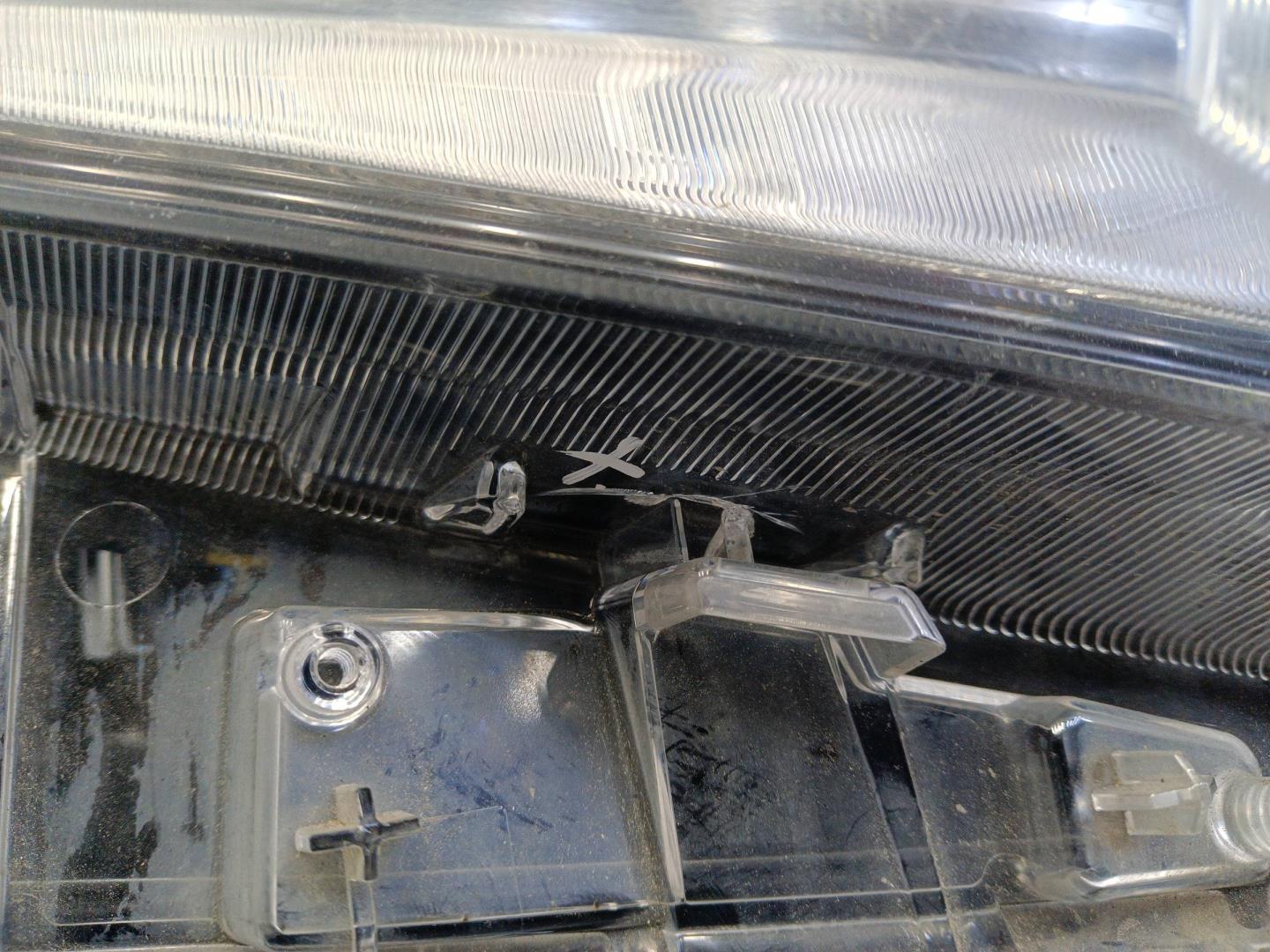 Фара правая