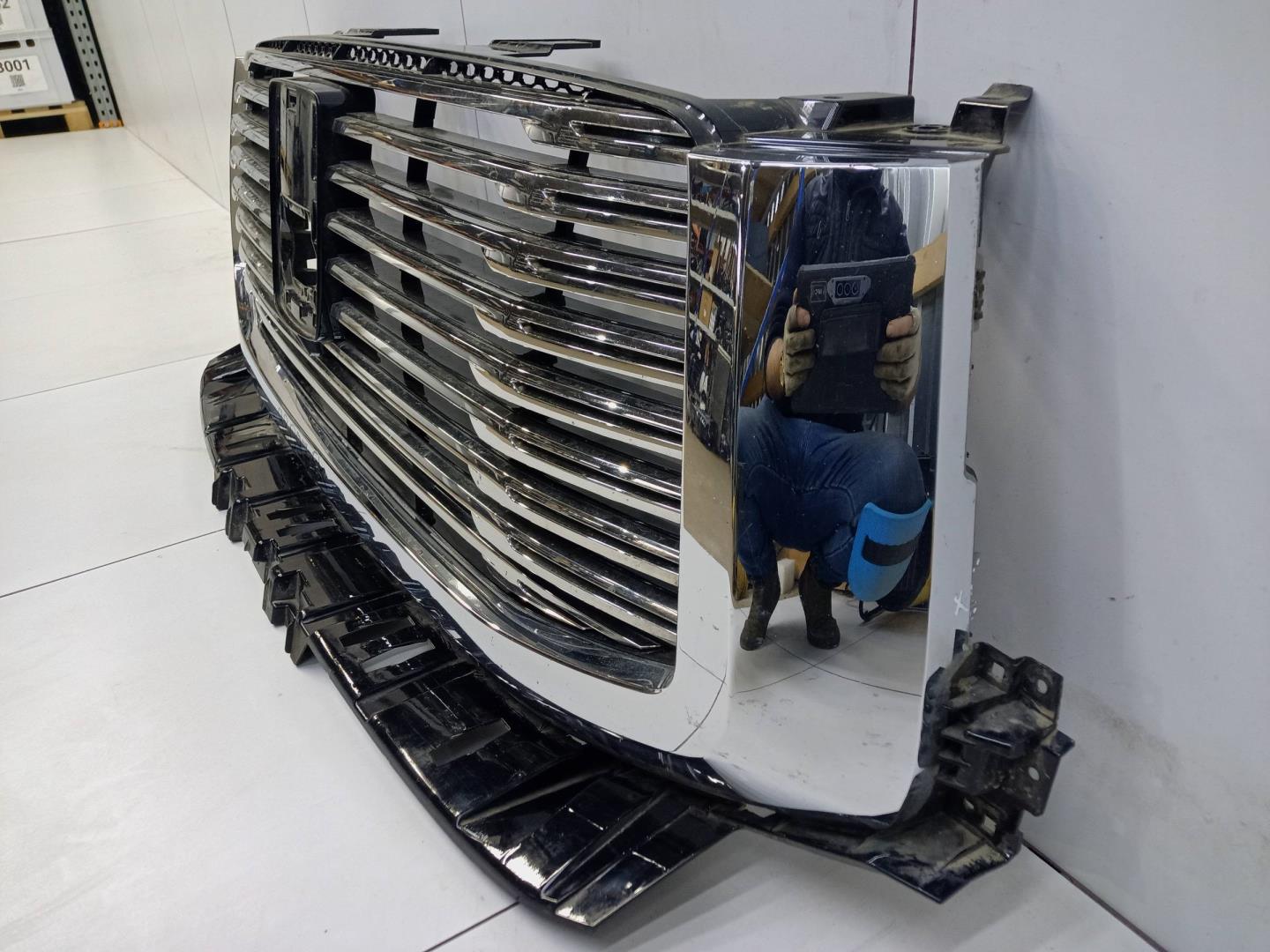 Решетка радиатора