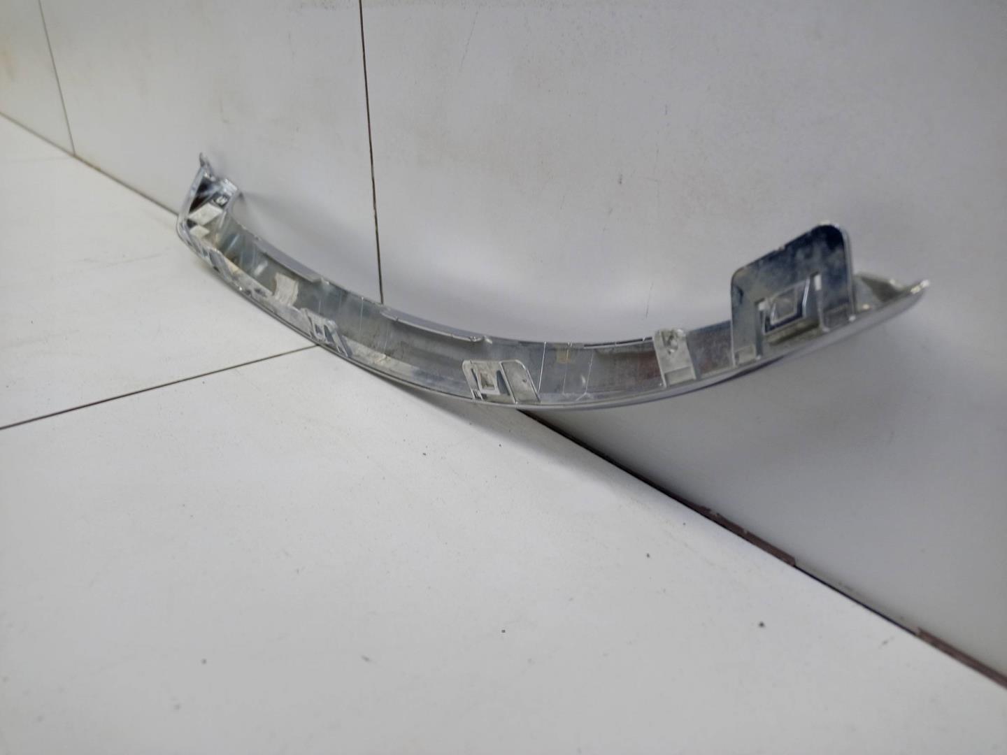 Накладка заднего бампера левая