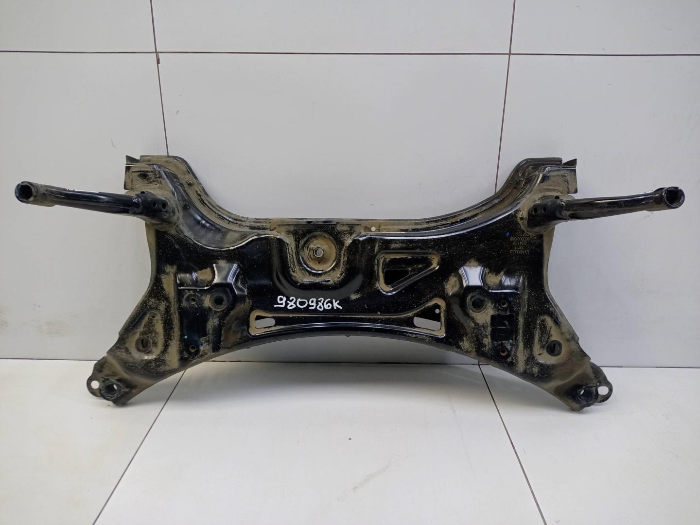 Балка подмоторная