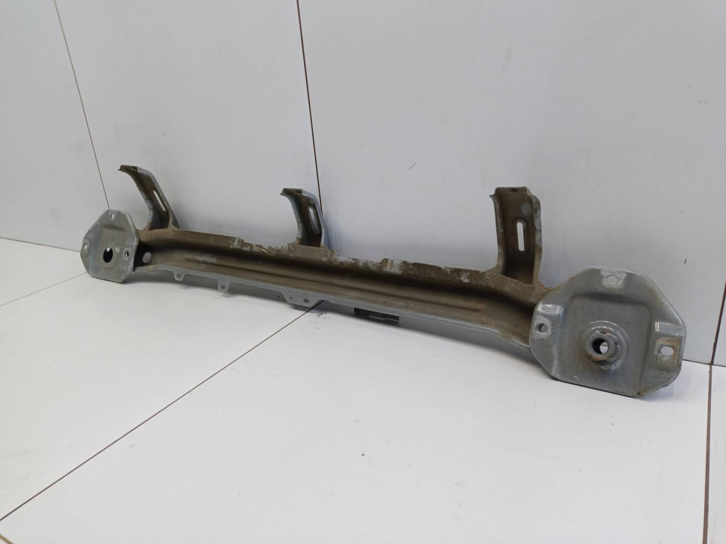 Усилитель заднего бампера