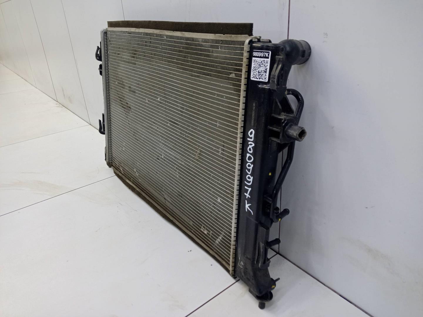 Радиатор охлаждения двигателя основной