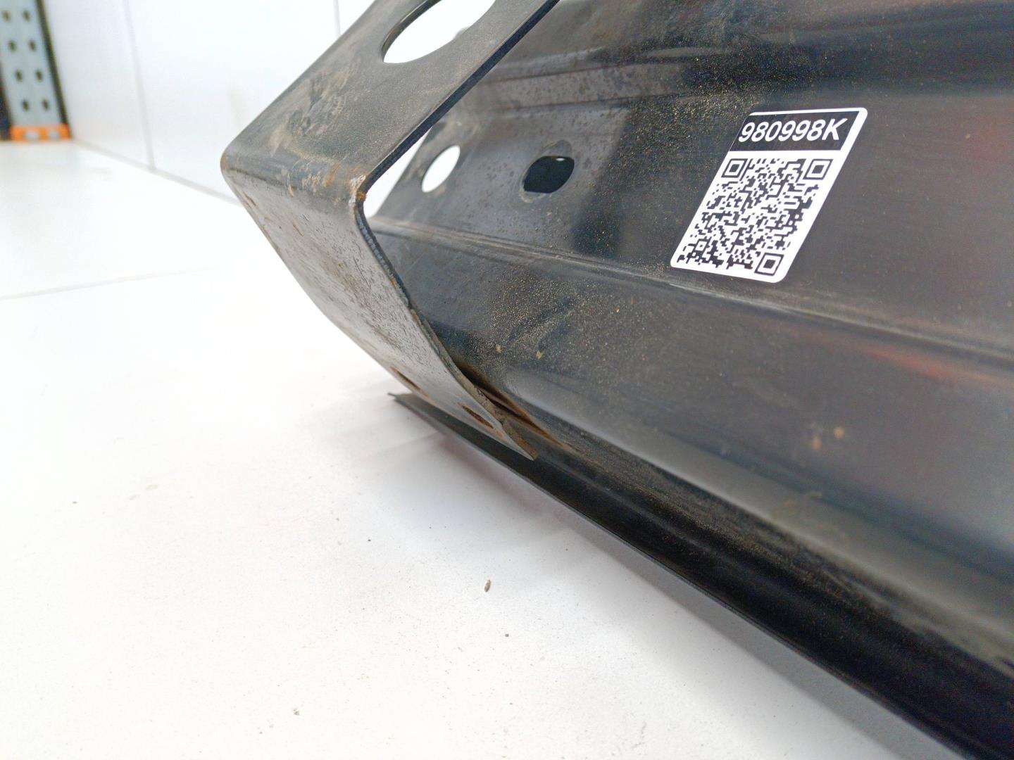 Усилитель переднего бампера