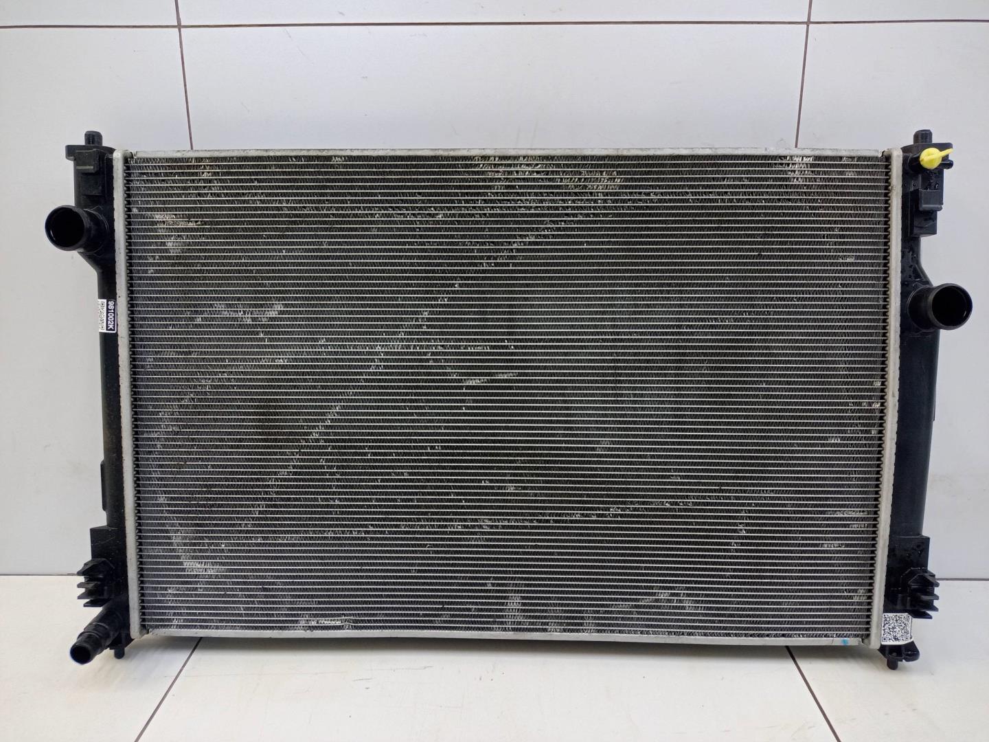 Радиатор охлаждения двигателя основной