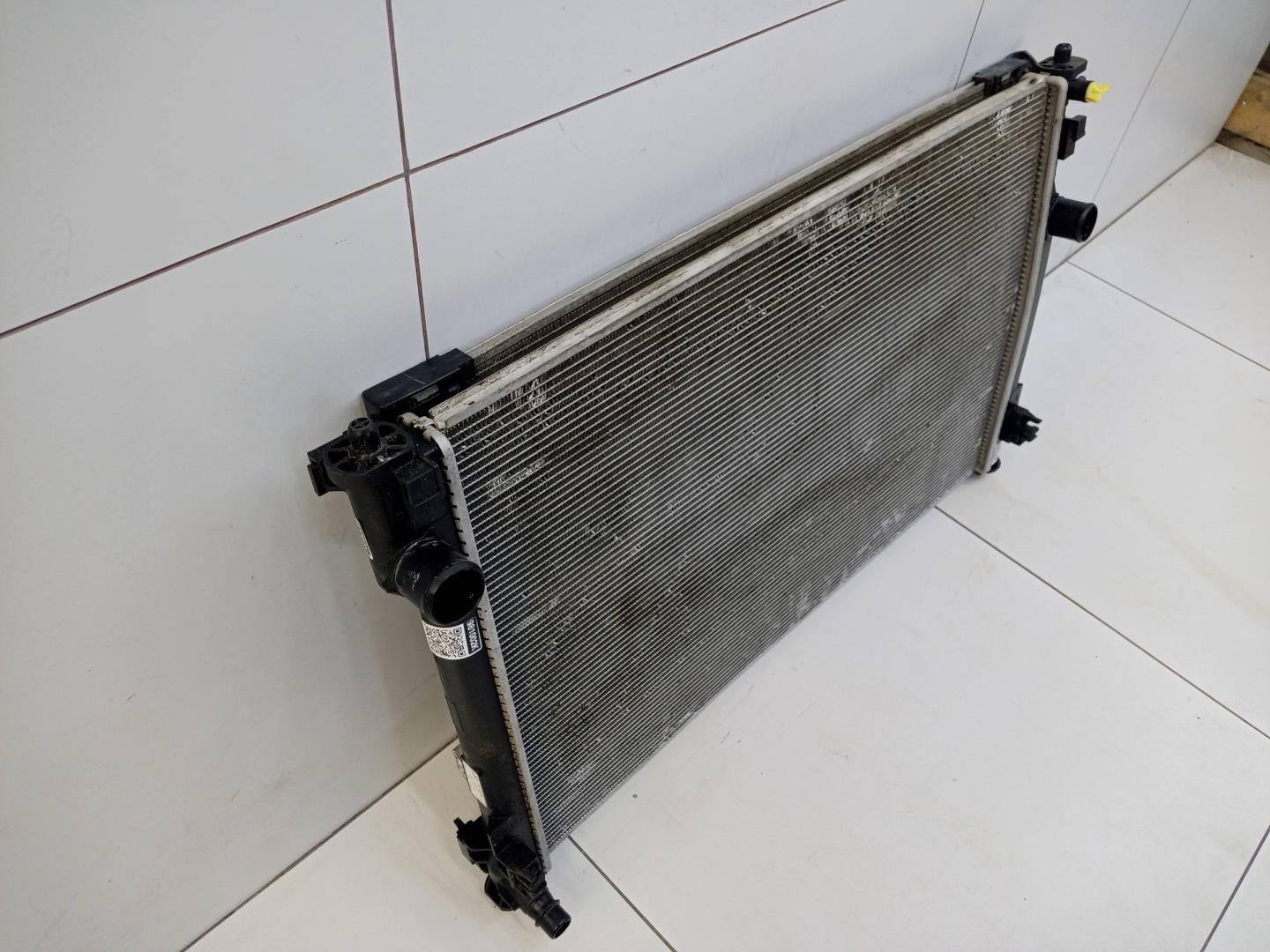 Радиатор охлаждения двигателя основной