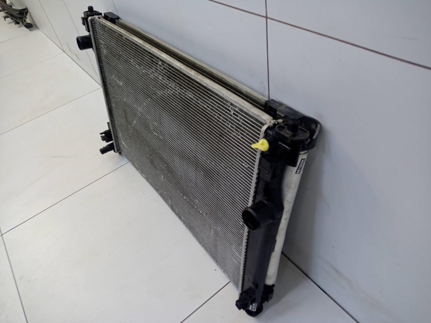 Радиатор охлаждения двигателя основной