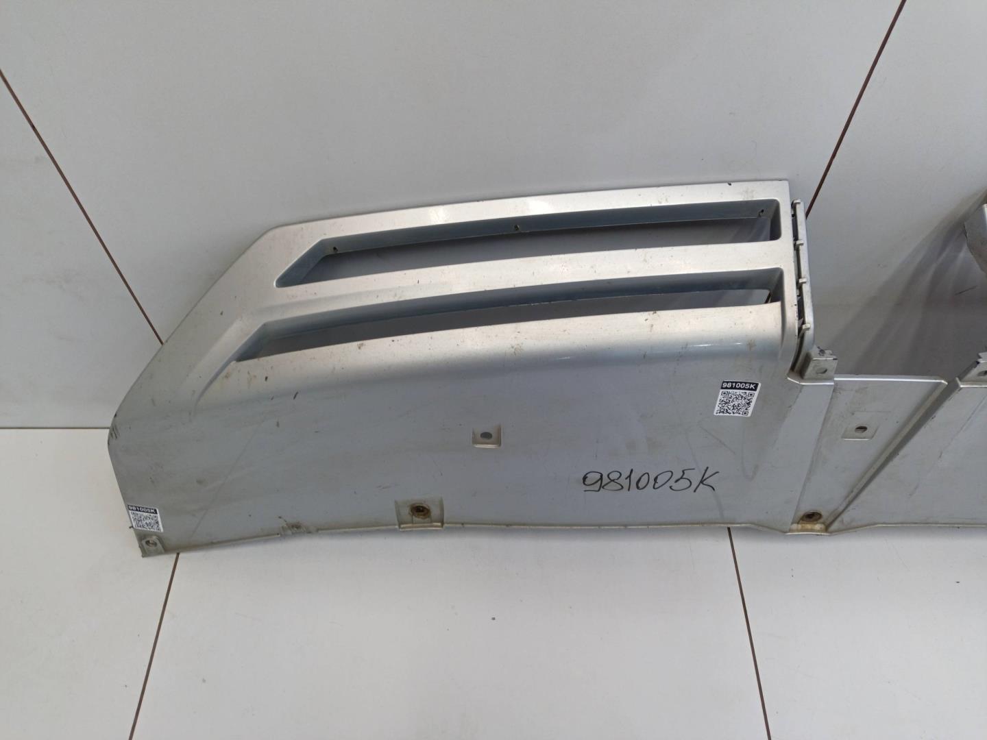 Накладка переднего бампера