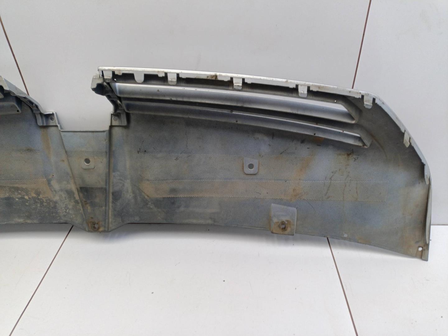 Накладка переднего бампера