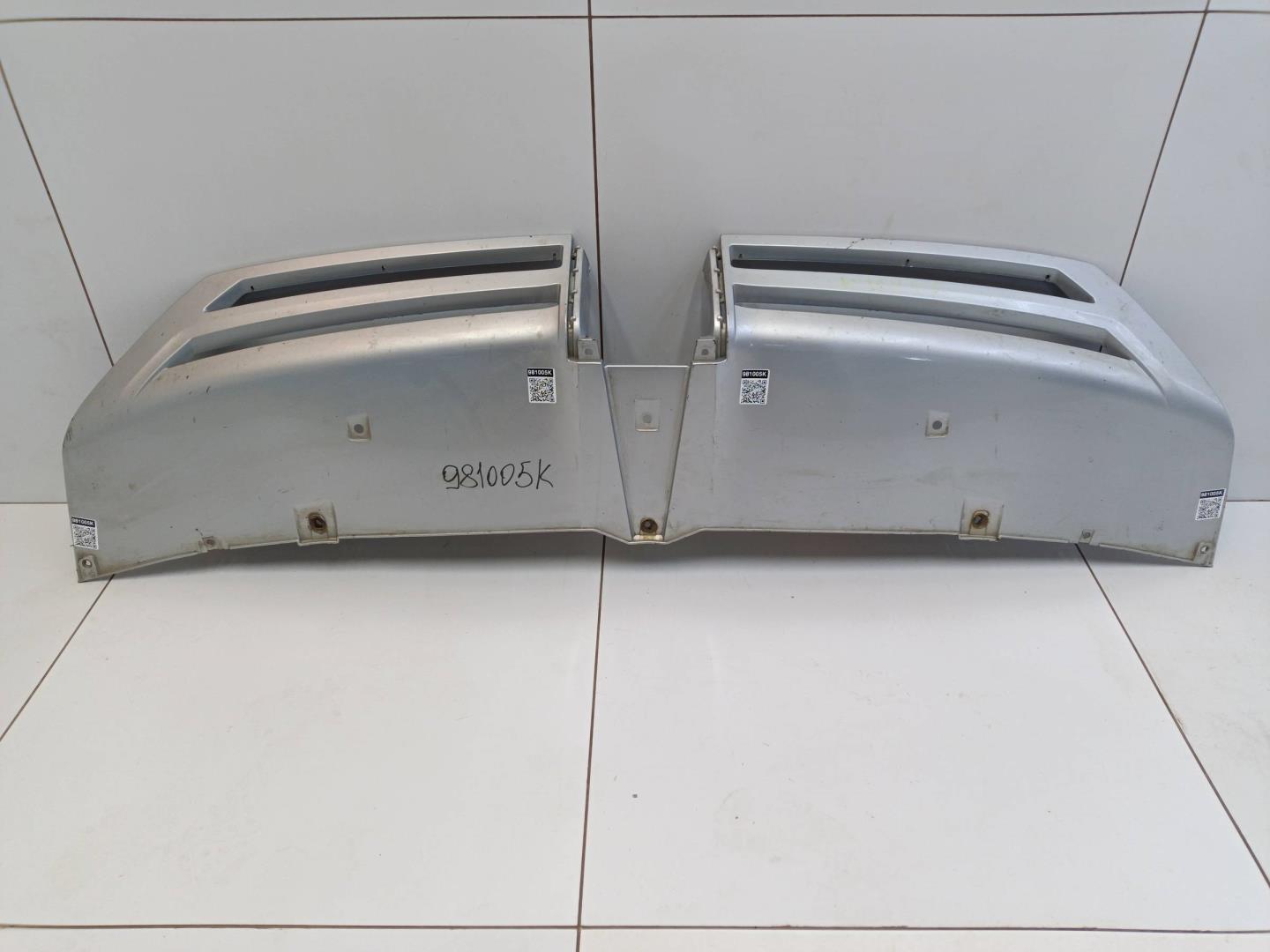 Накладка переднего бампера