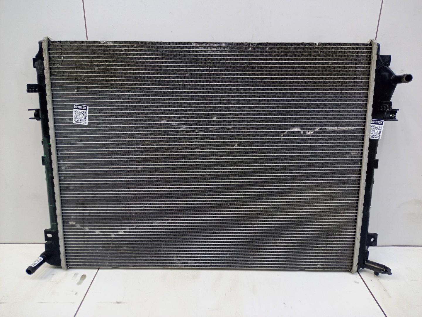 Радиатор охлаждения двигателя дополнительный