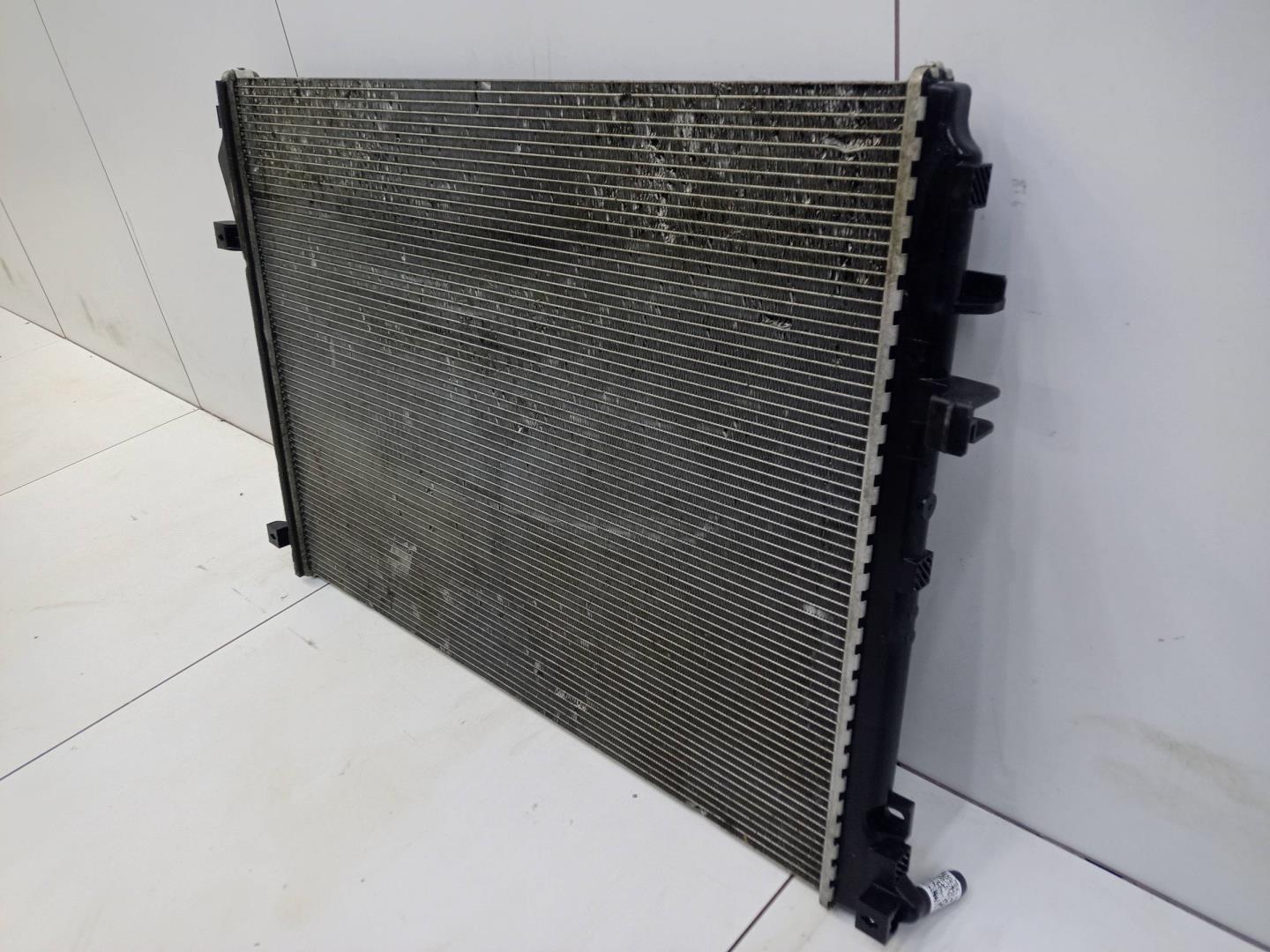Радиатор охлаждения двигателя дополнительный