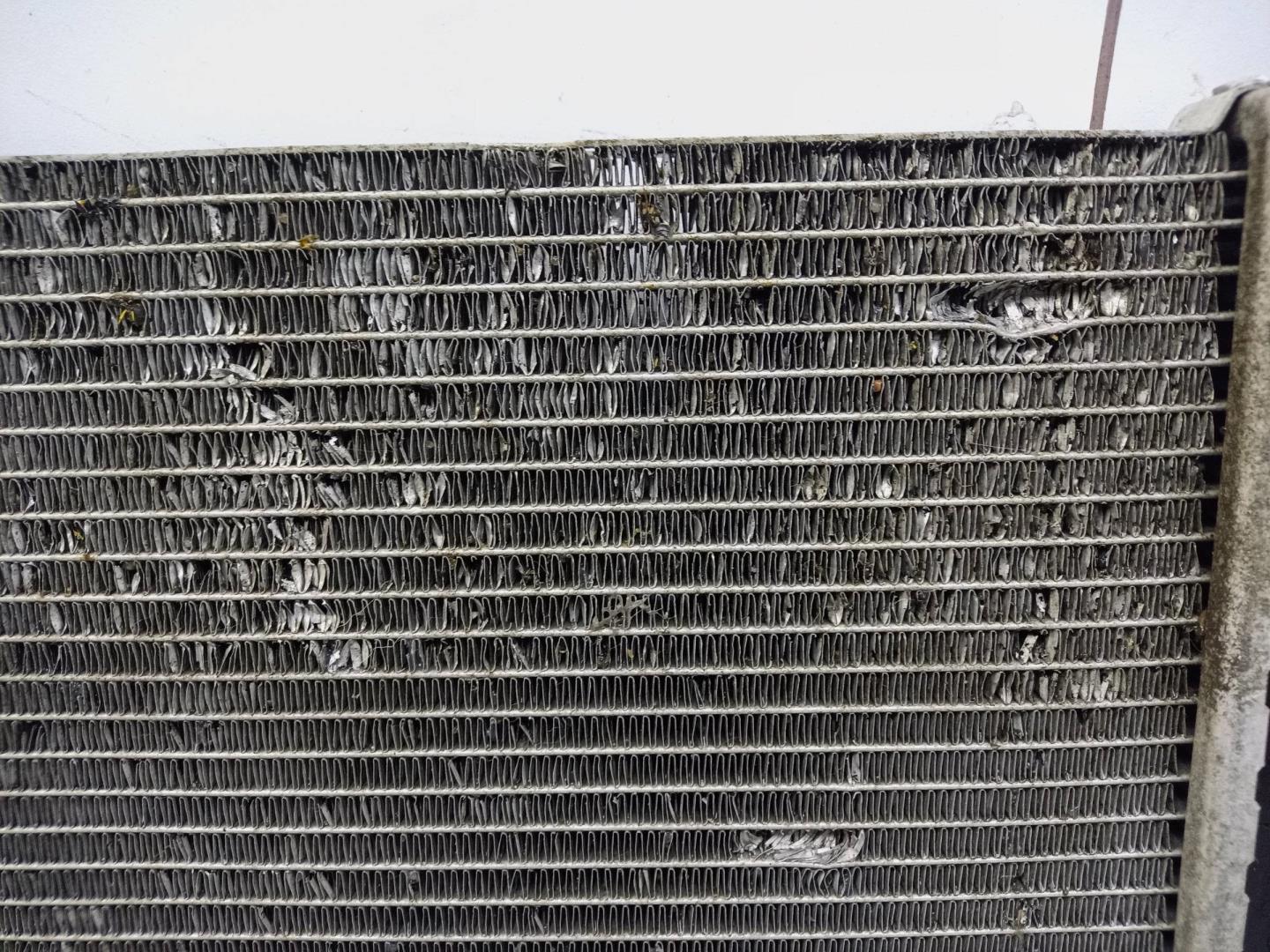 Радиатор охлаждения двигателя дополнительный