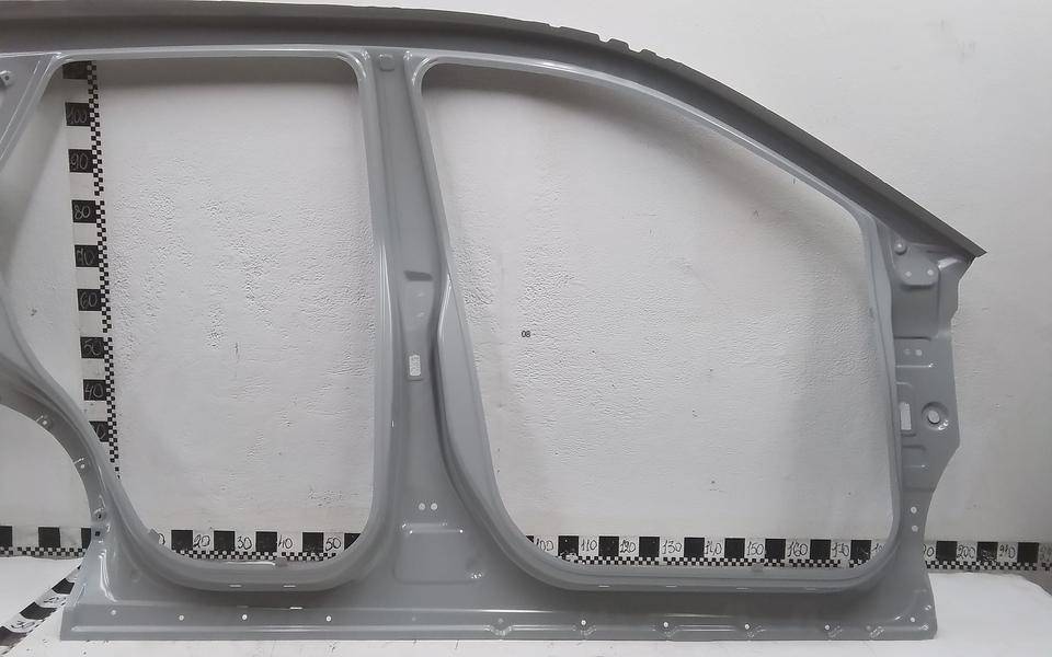 Кузовной элемент