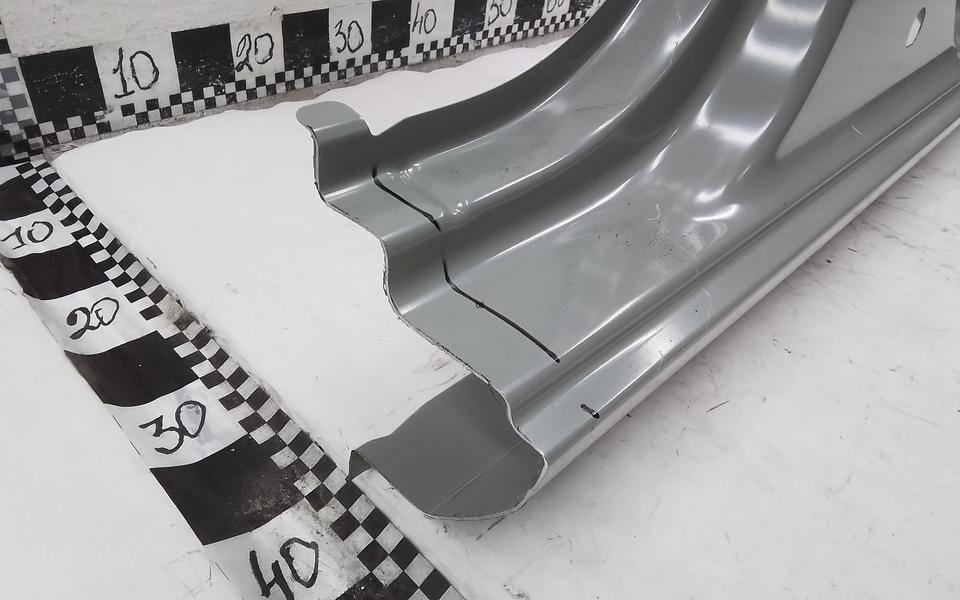 Кузовной элемент