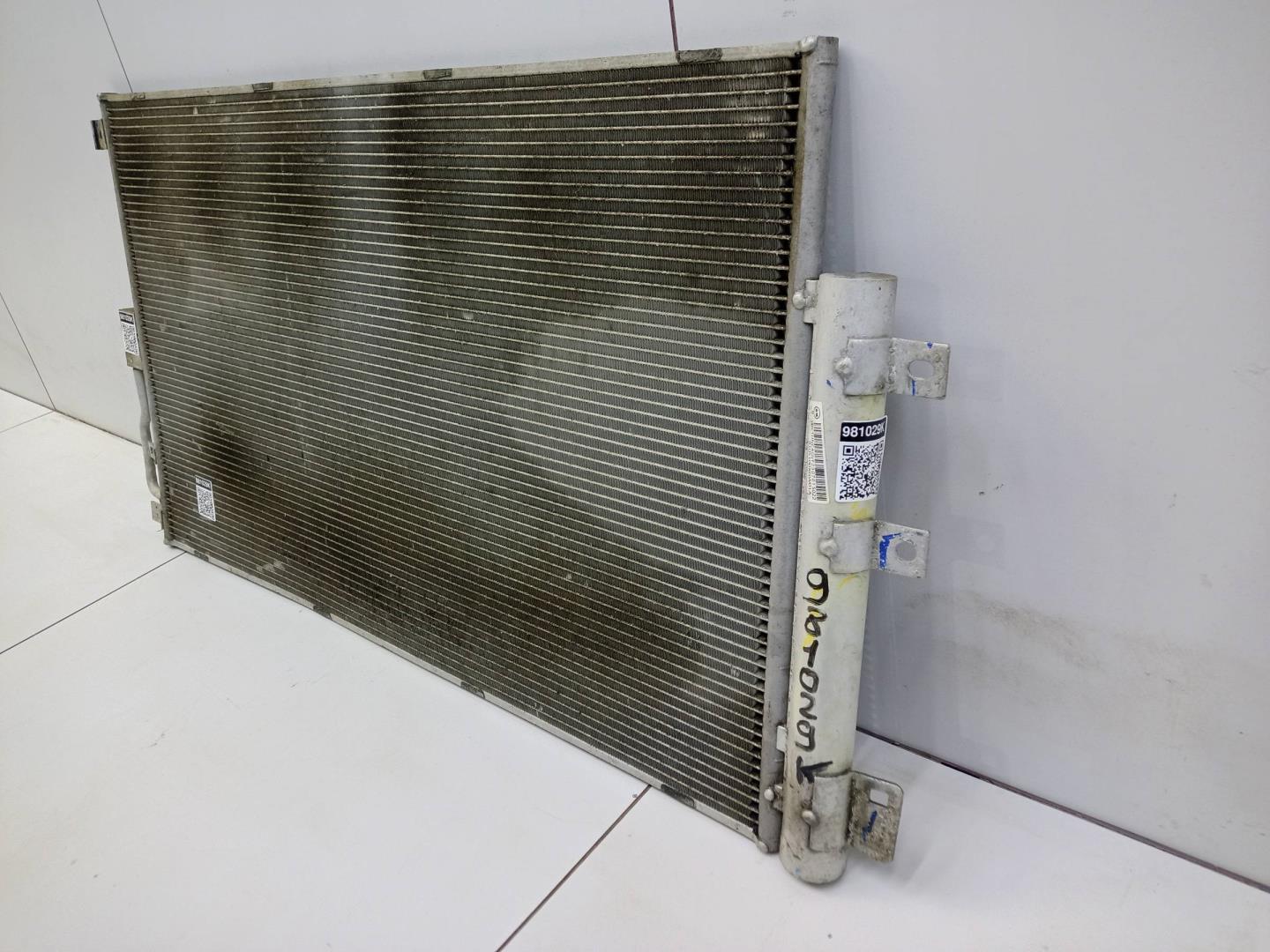 Радиатор кондиционера / конденсер