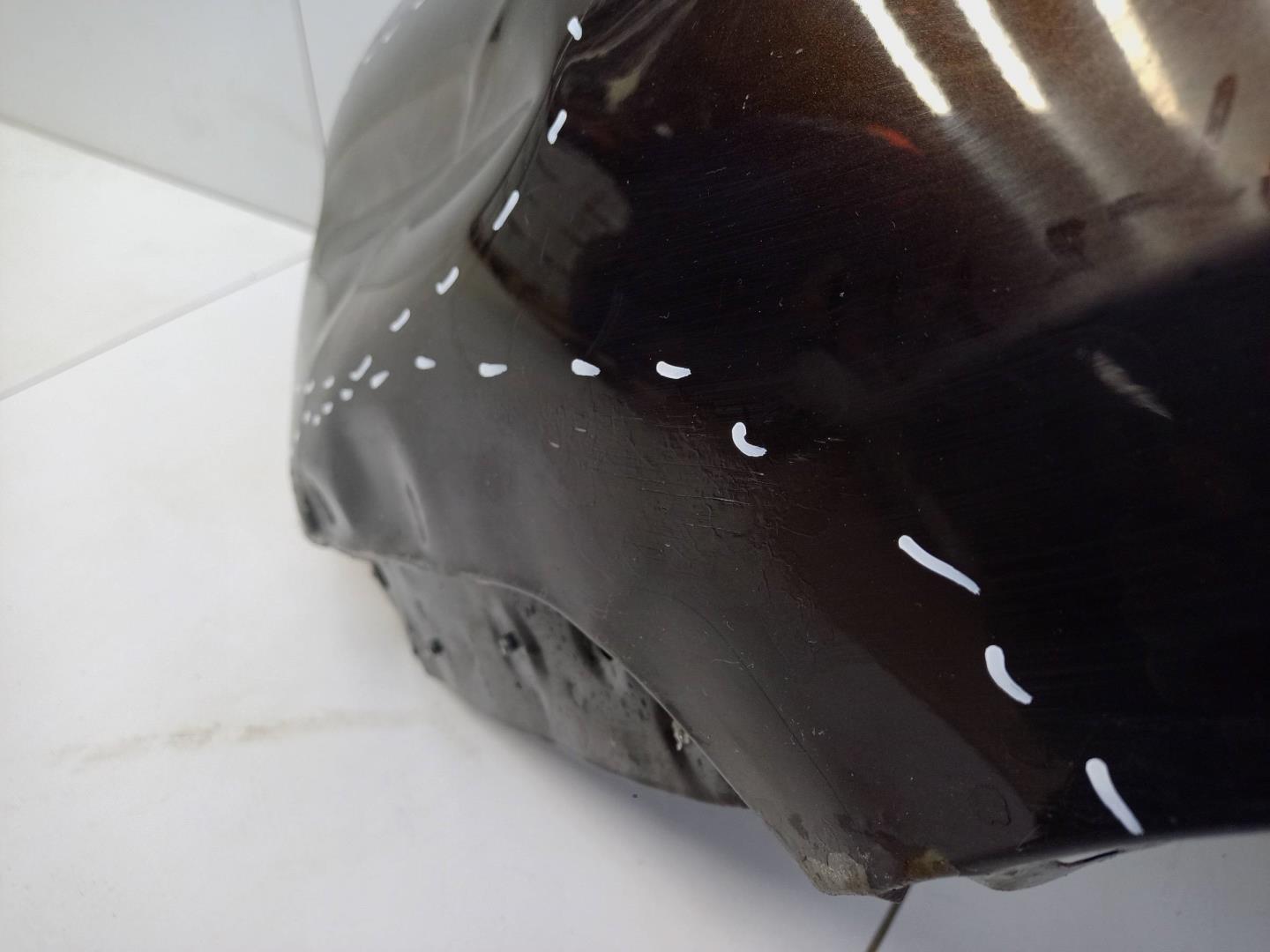 Крыло переднее левое