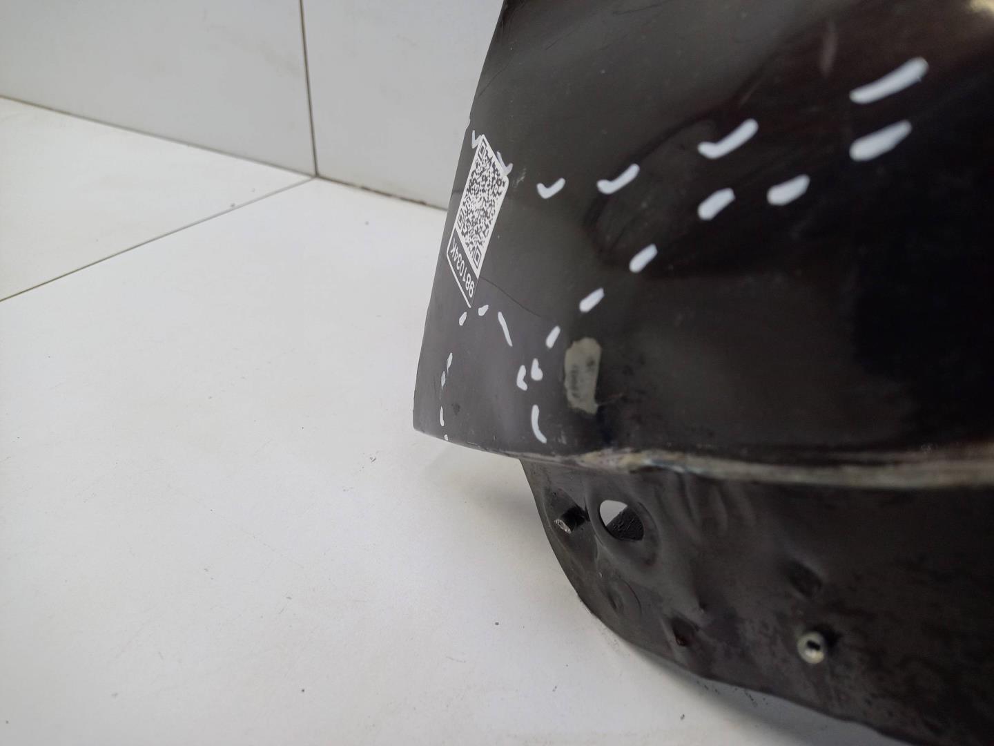 Крыло переднее левое