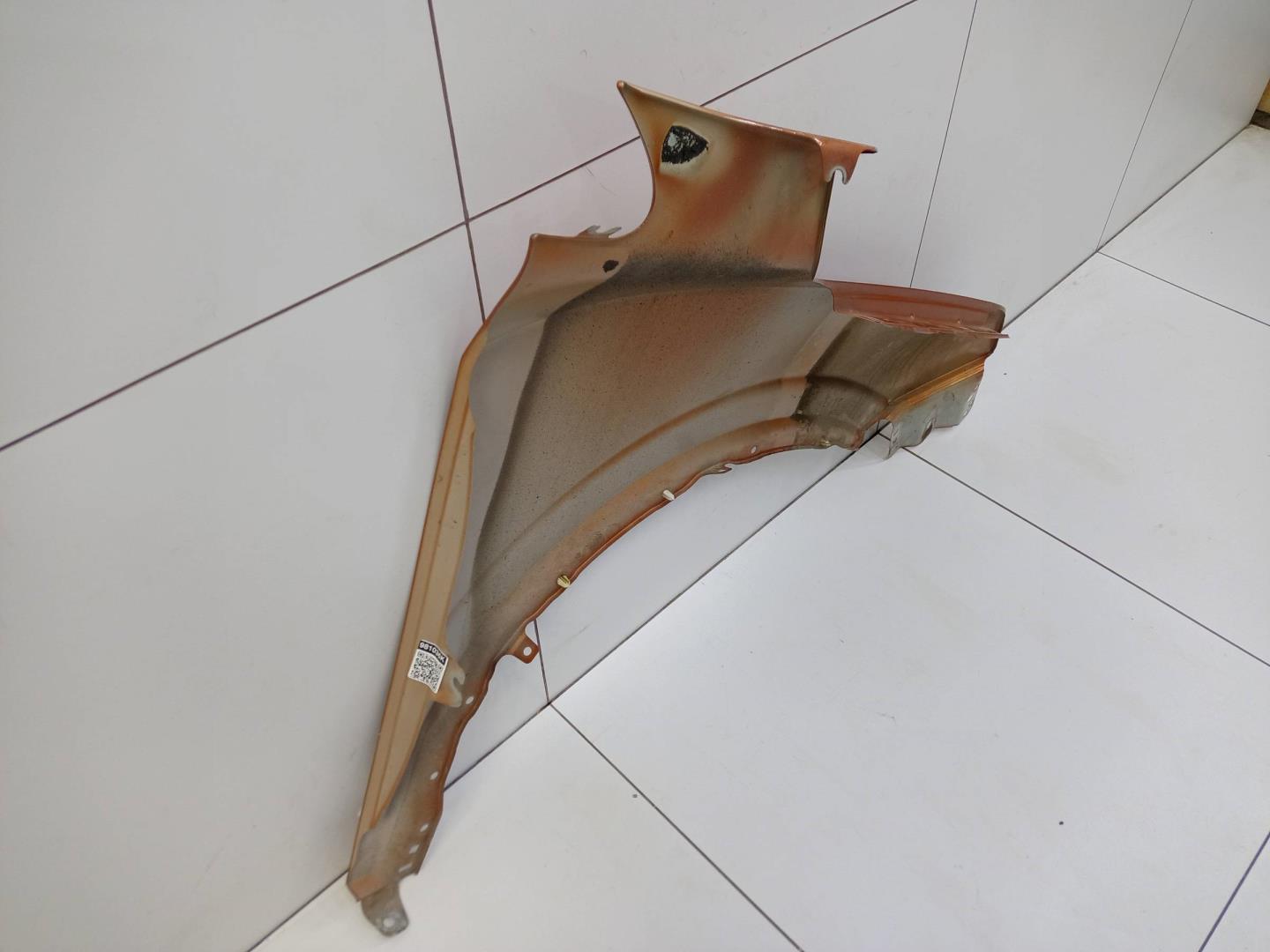 Крыло переднее левое