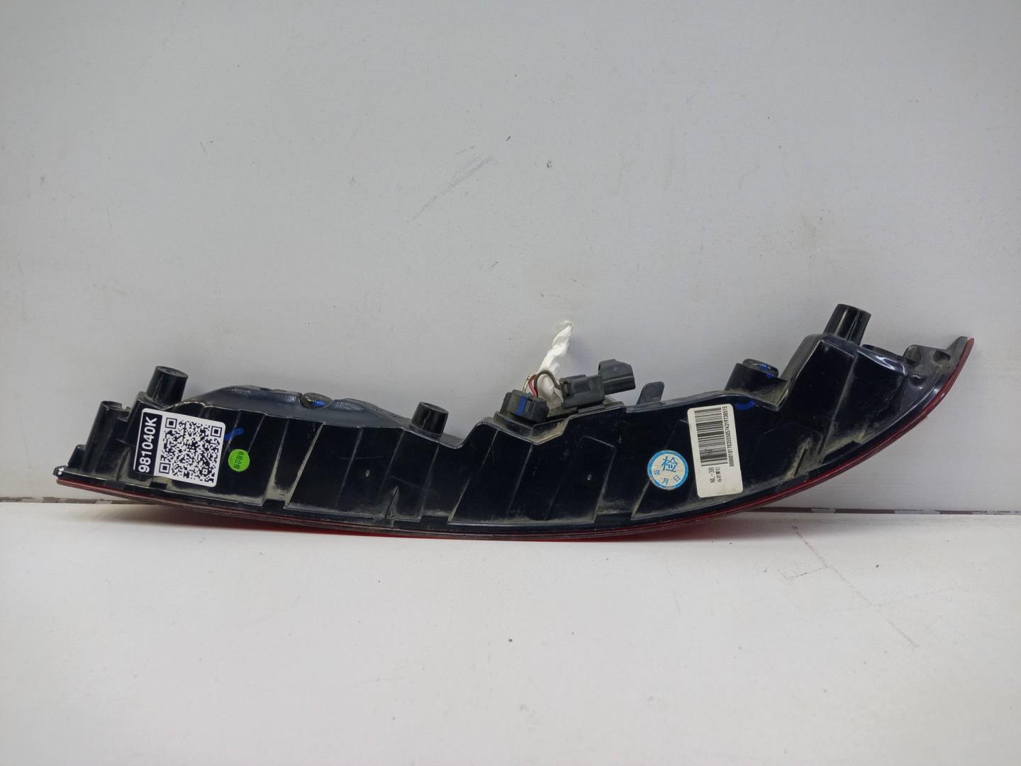 Фонарь задний в бампер правый