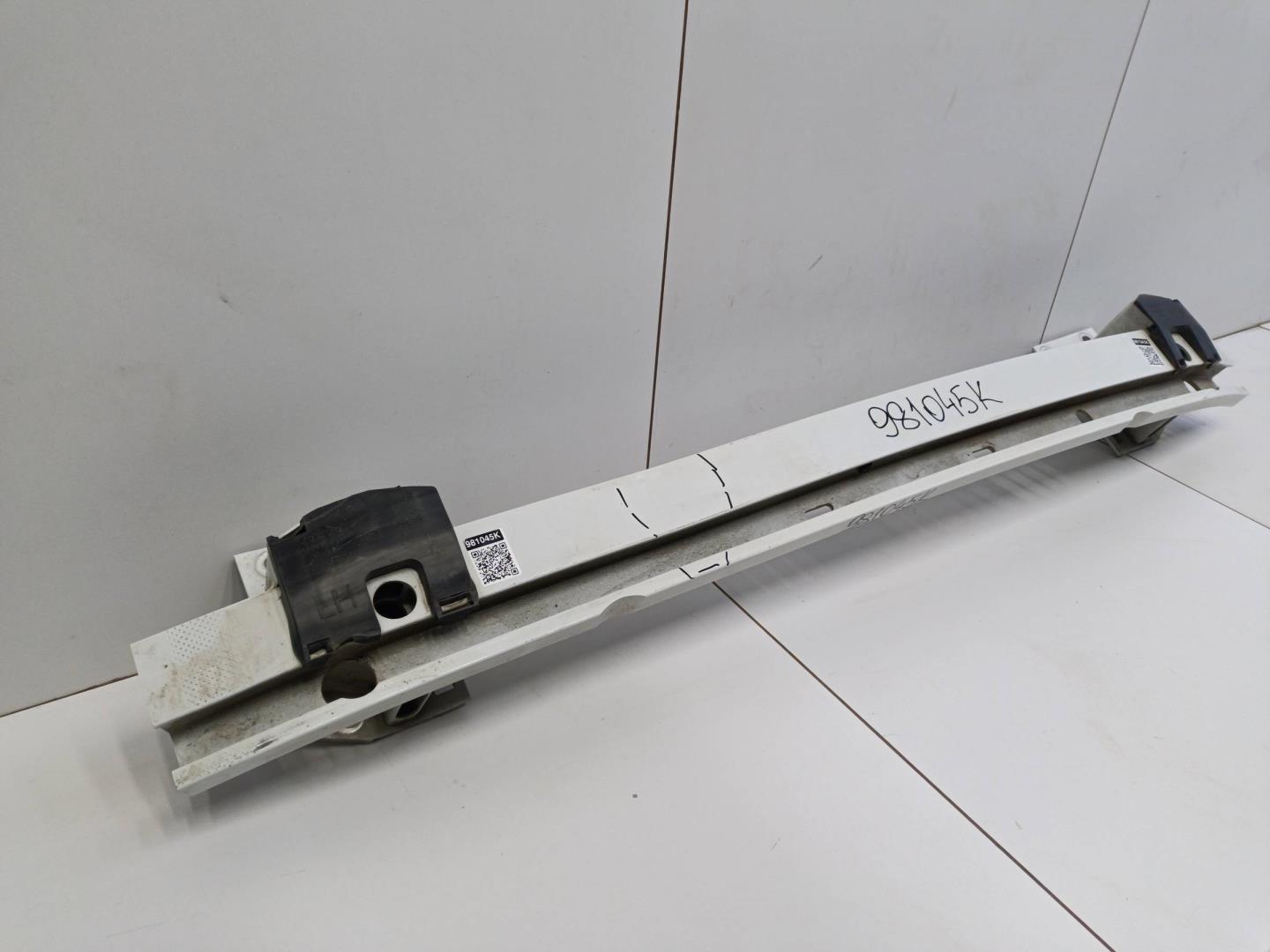 Усилитель заднего бампера