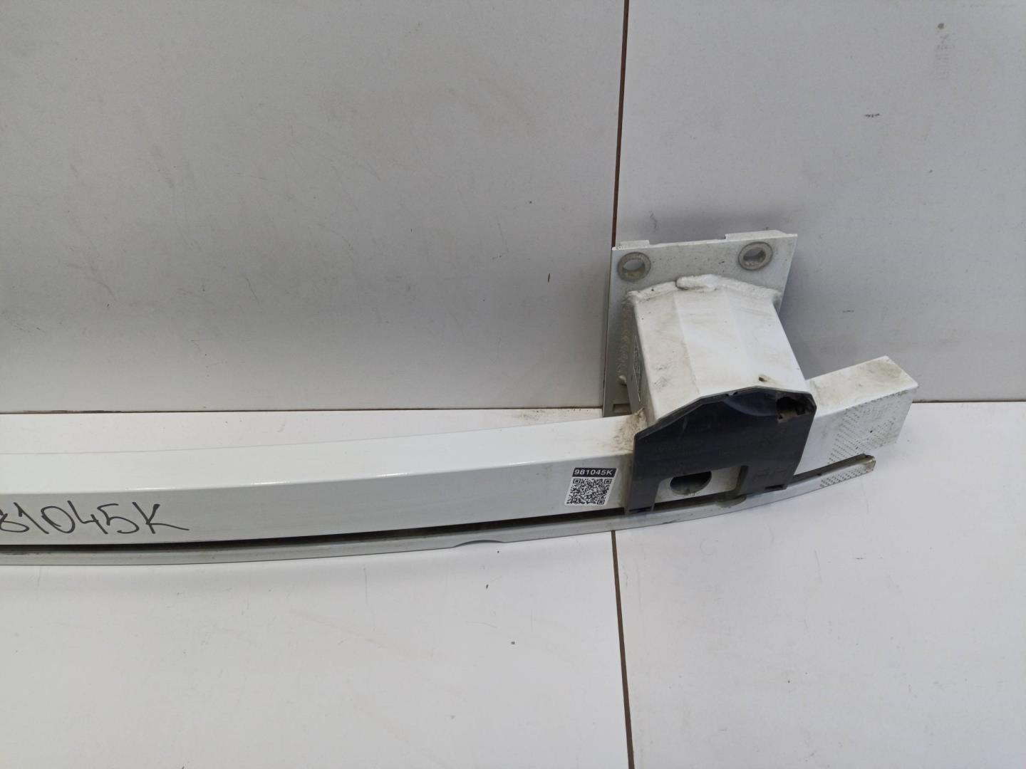 Усилитель заднего бампера