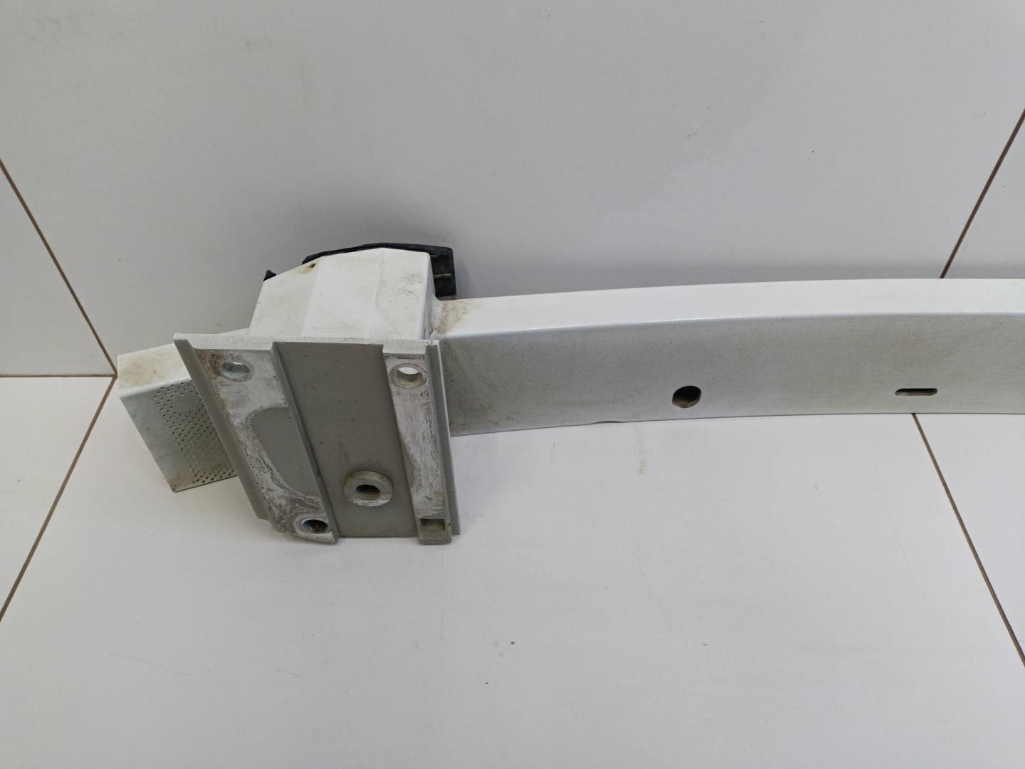 Усилитель заднего бампера