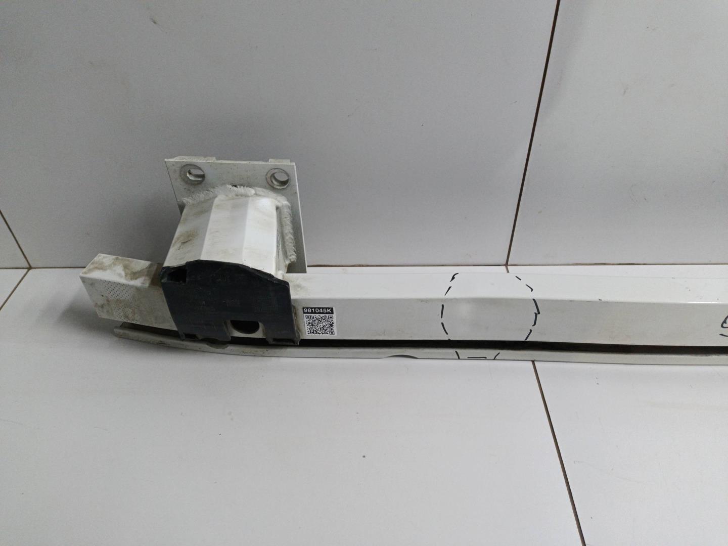 Усилитель заднего бампера