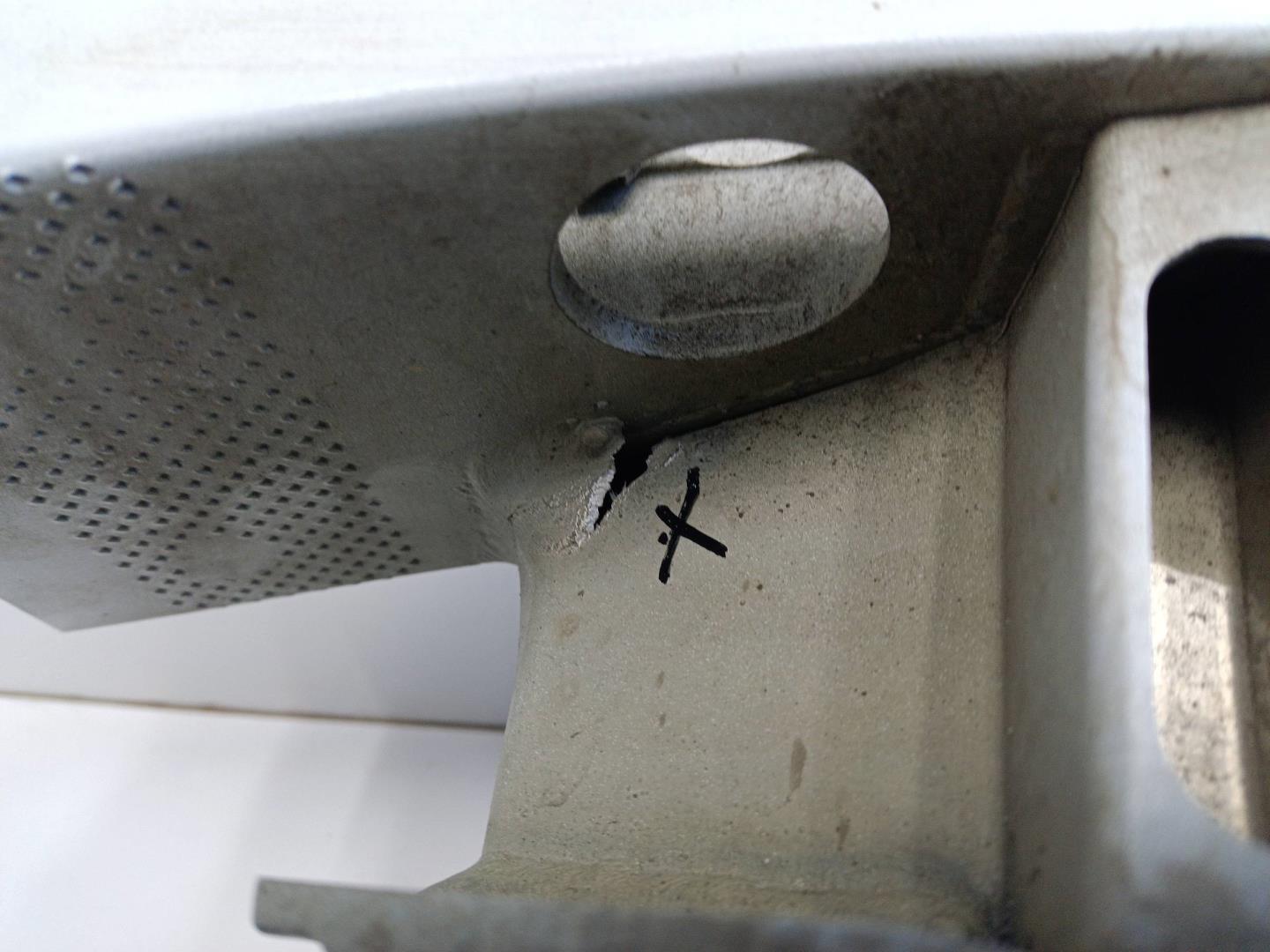 Усилитель заднего бампера