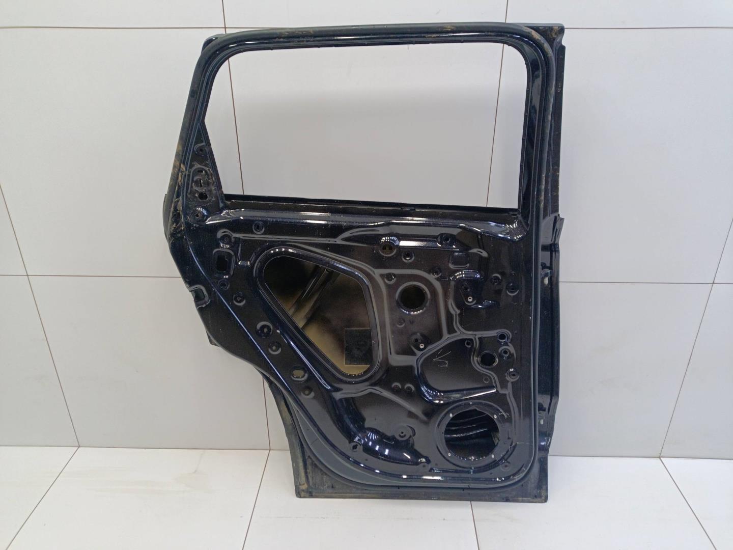 Дверь задняя левая