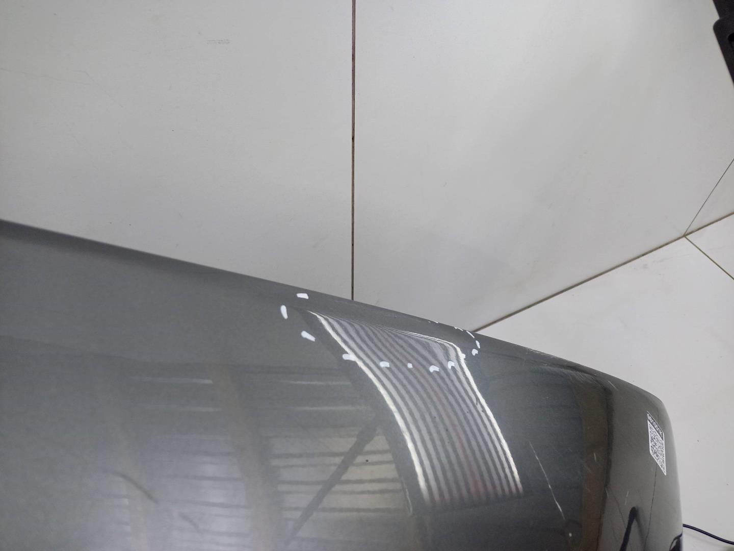 Крыло переднее правое