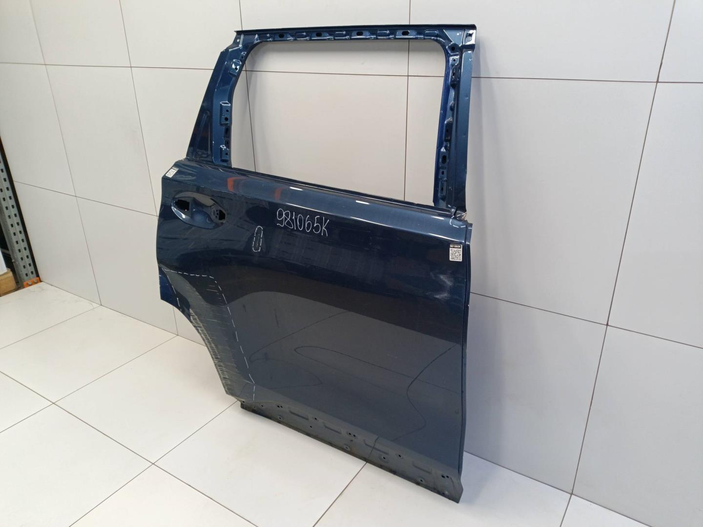 Дверь задняя правая