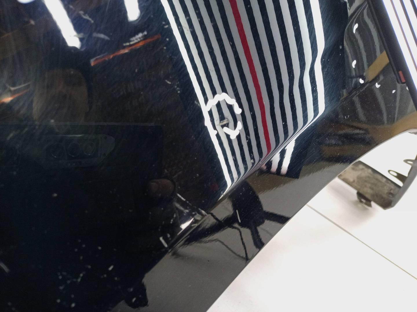 Крыло переднее левое