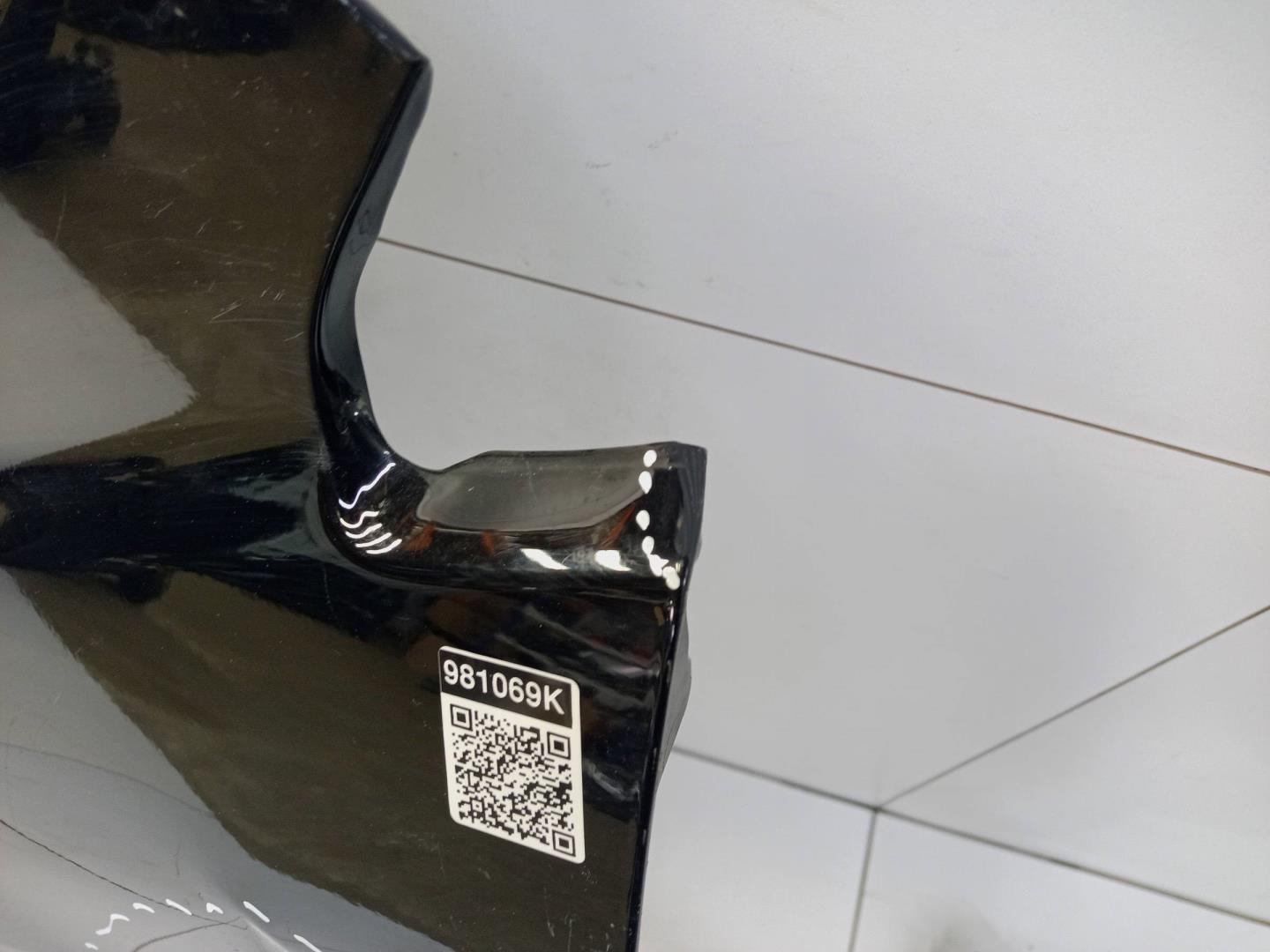 Крыло переднее левое