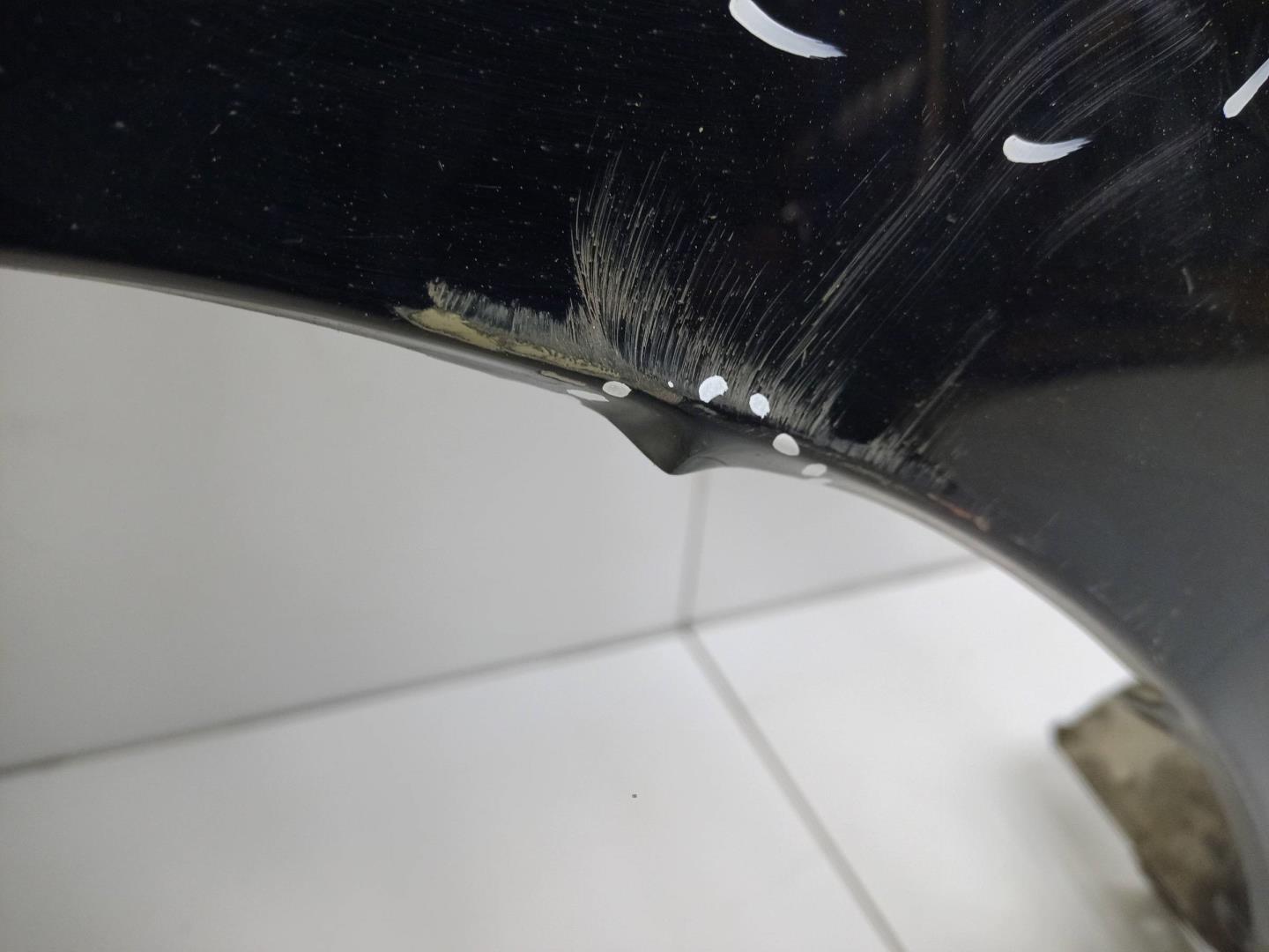 Крыло переднее левое