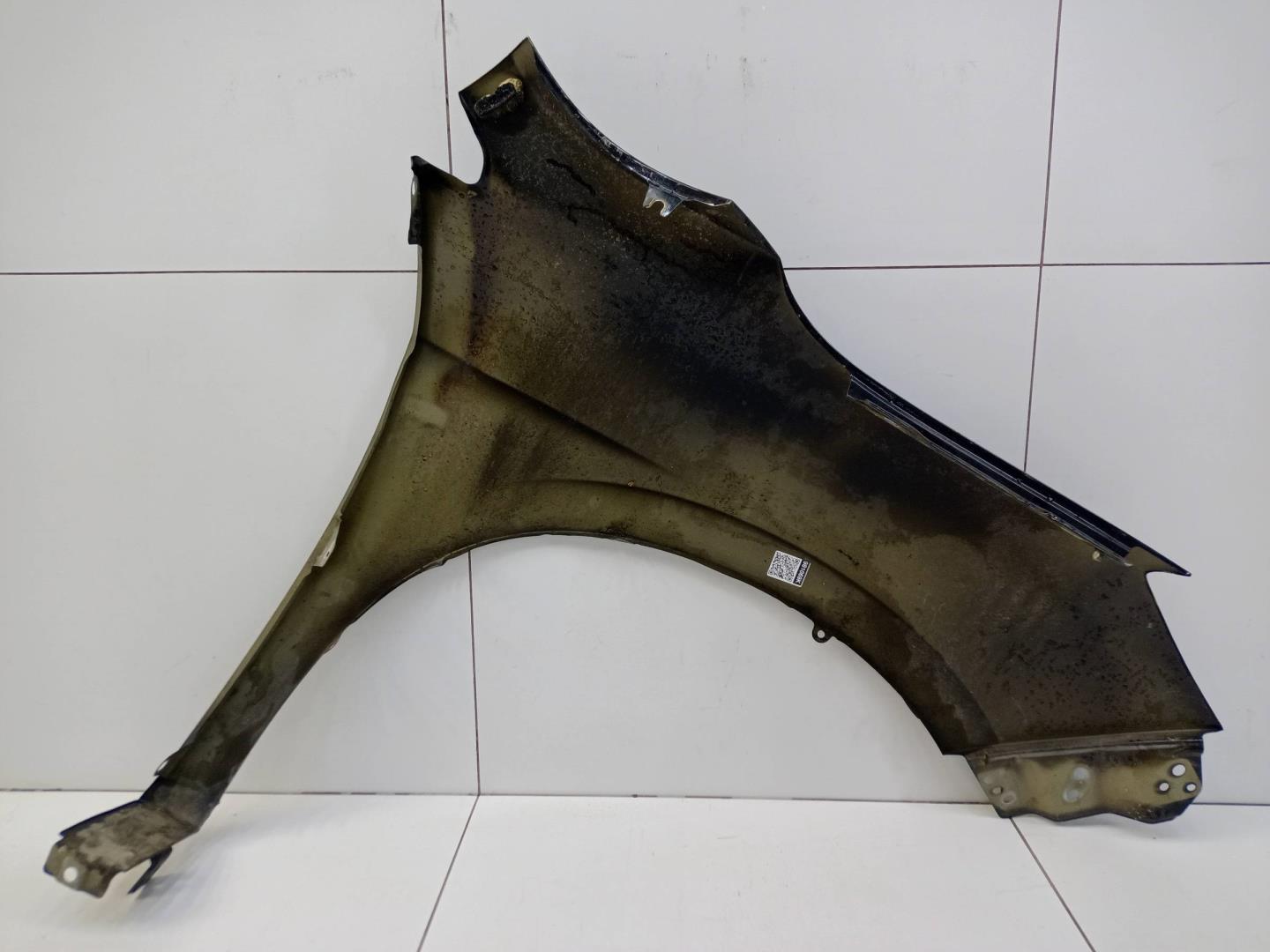 Крыло переднее левое