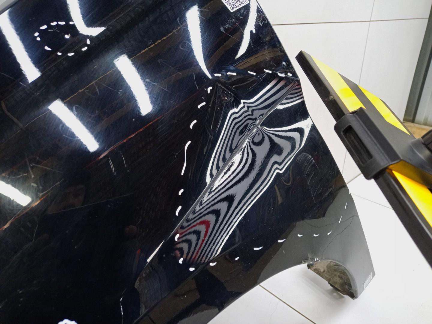 Крыло переднее левое