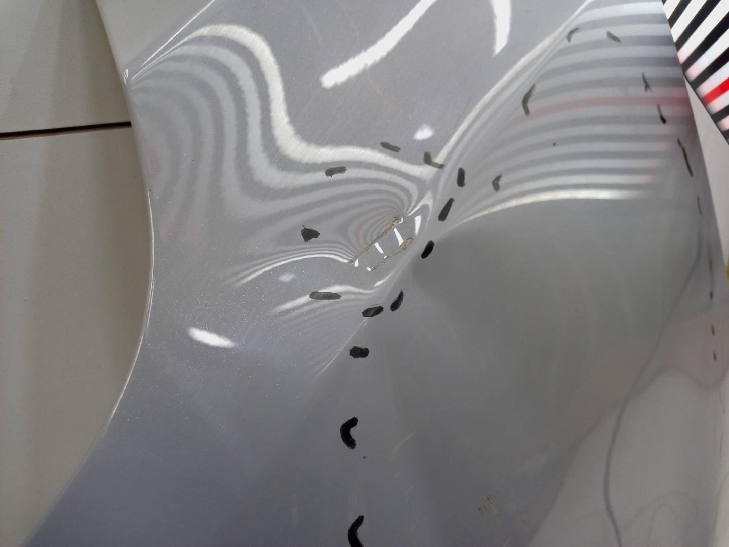 Крыло переднее левое