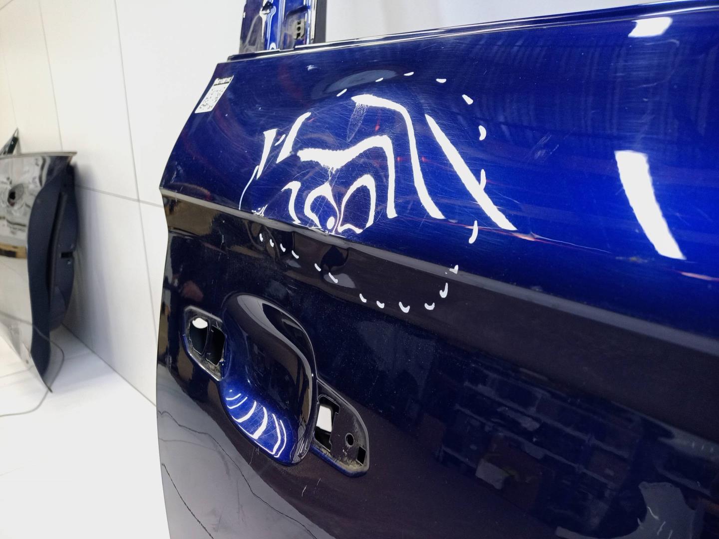 Дверь передняя правая