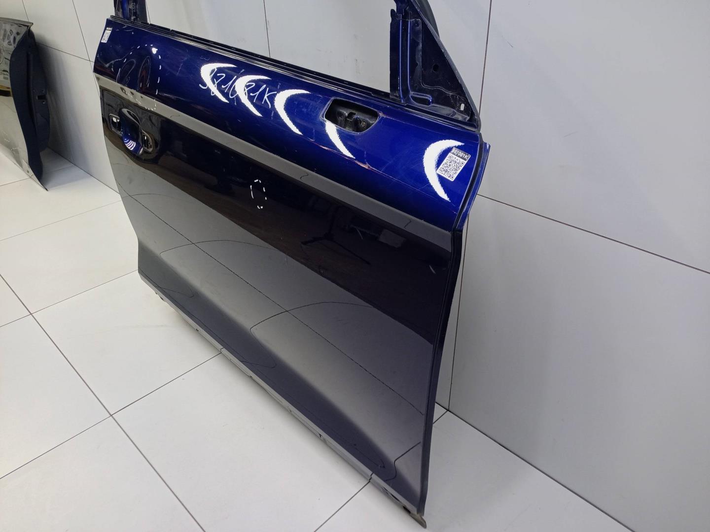 Дверь передняя правая