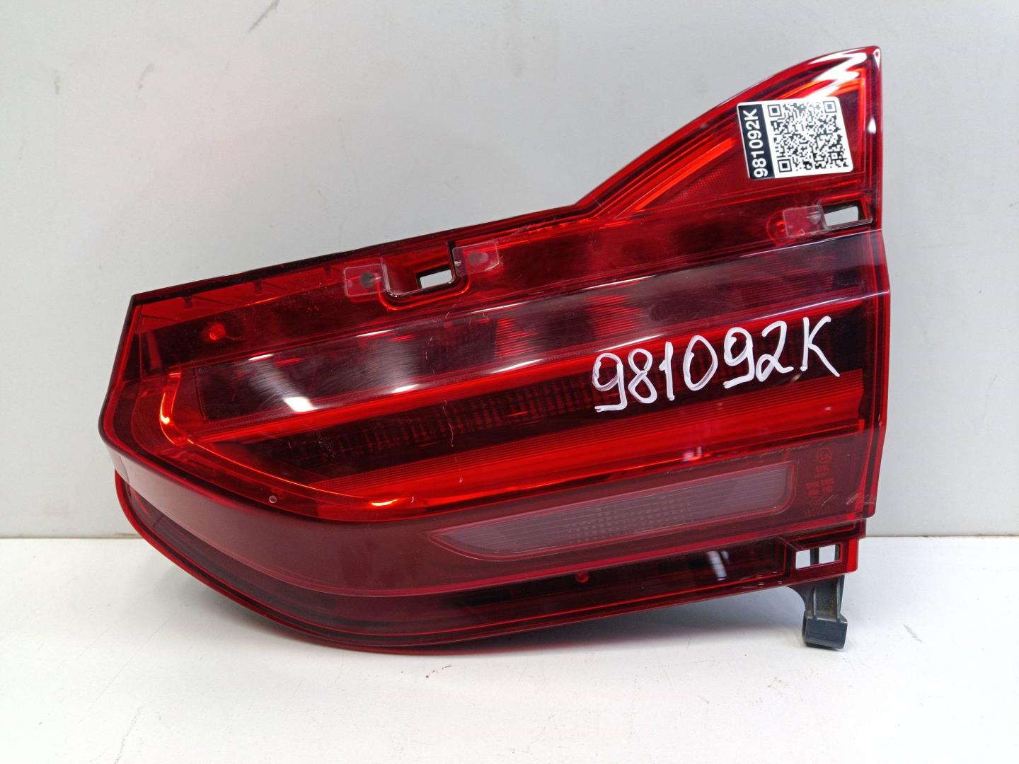 Фонарь задний внутренний правый