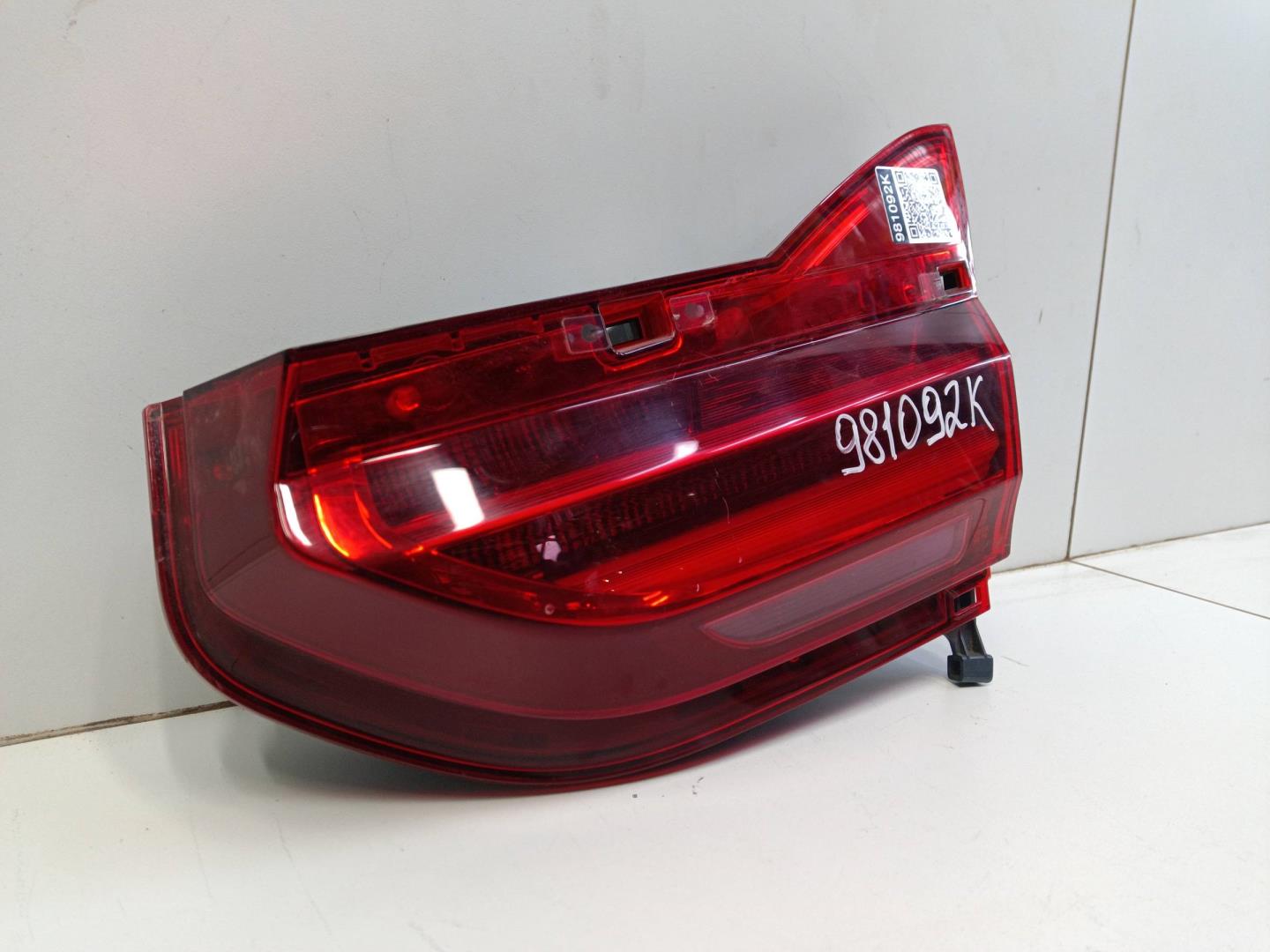 Фонарь задний внутренний правый