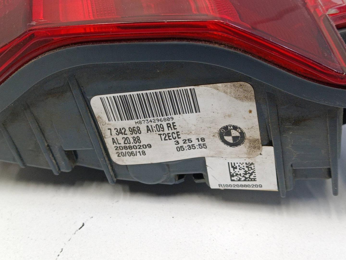 Фонарь задний внутренний правый