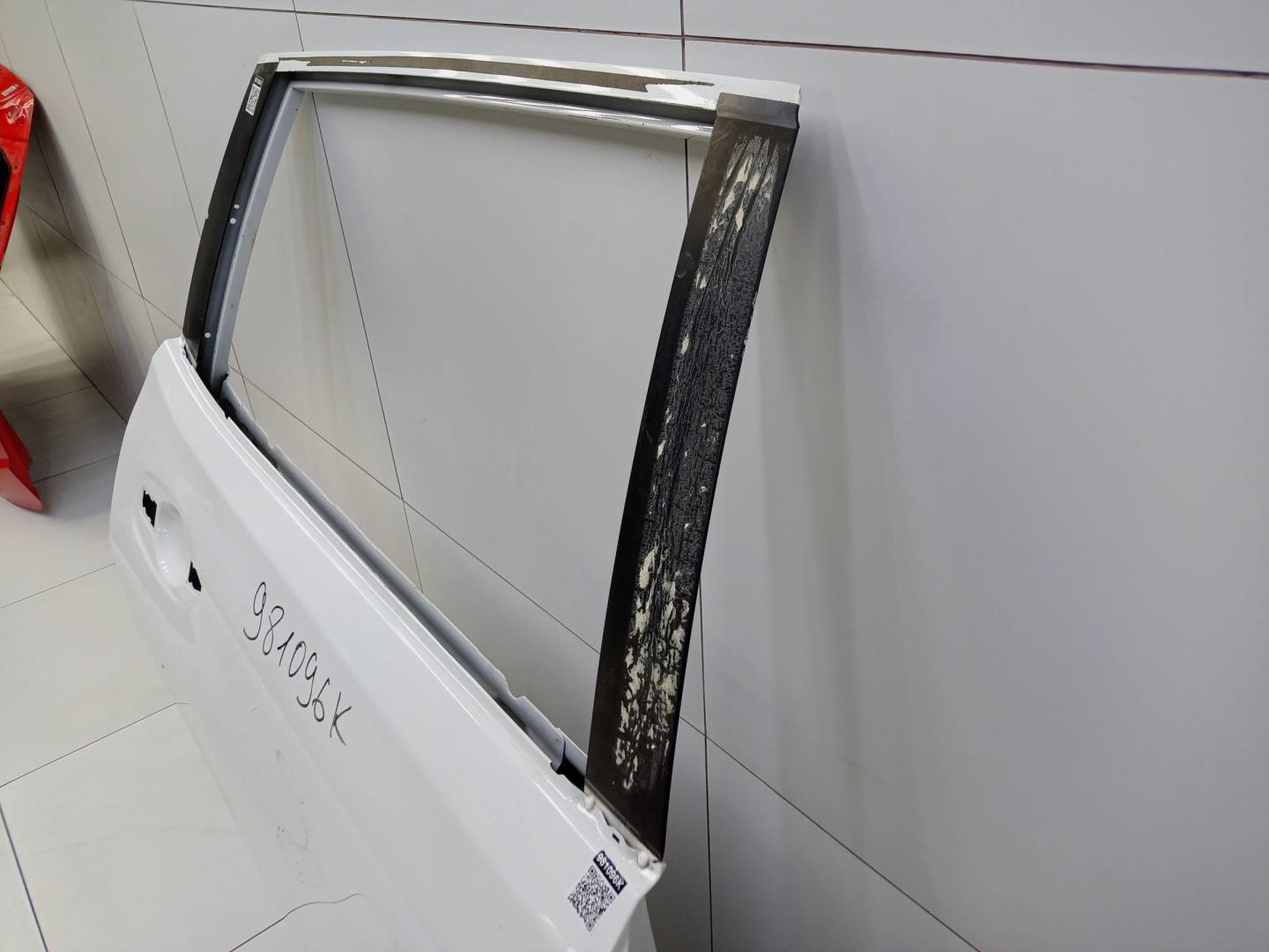 Дверь задняя правая