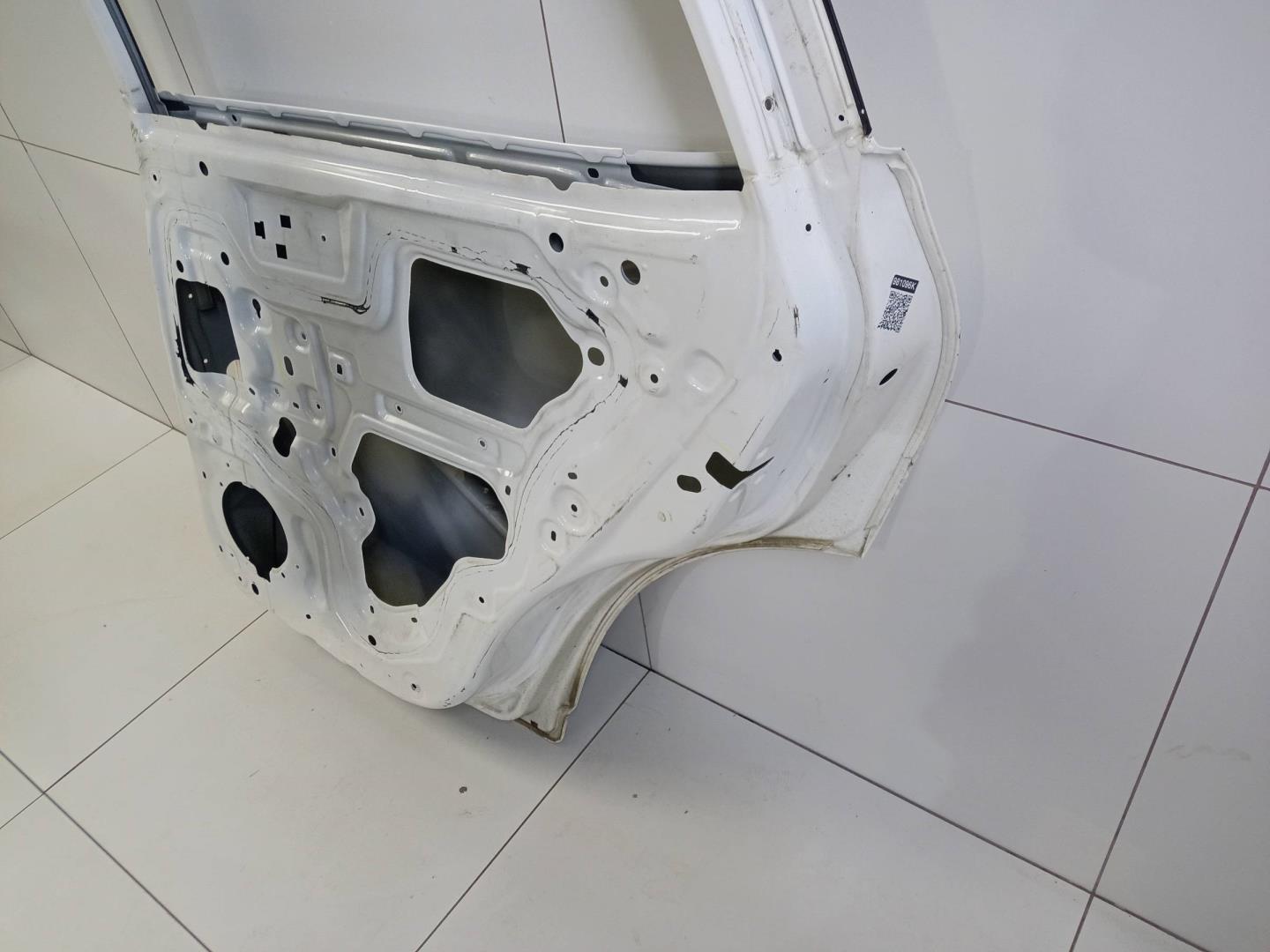 Дверь задняя правая